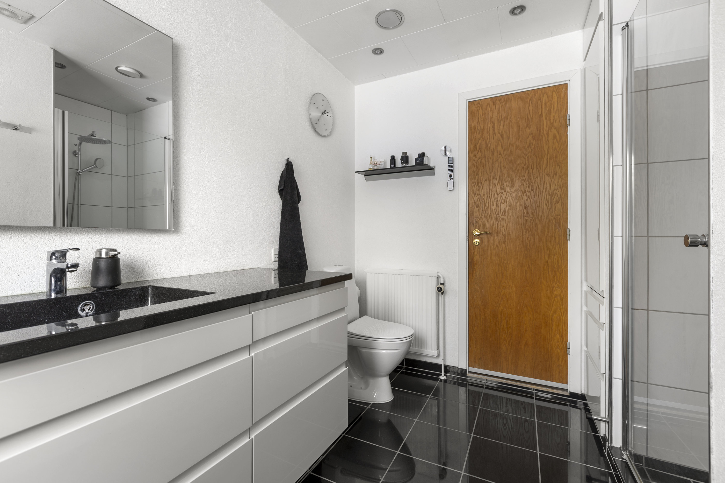 Fremhævet badeværelse billede i fuldskærmstilstand. Billede af Liselundvej 2, 4200 Slagelse