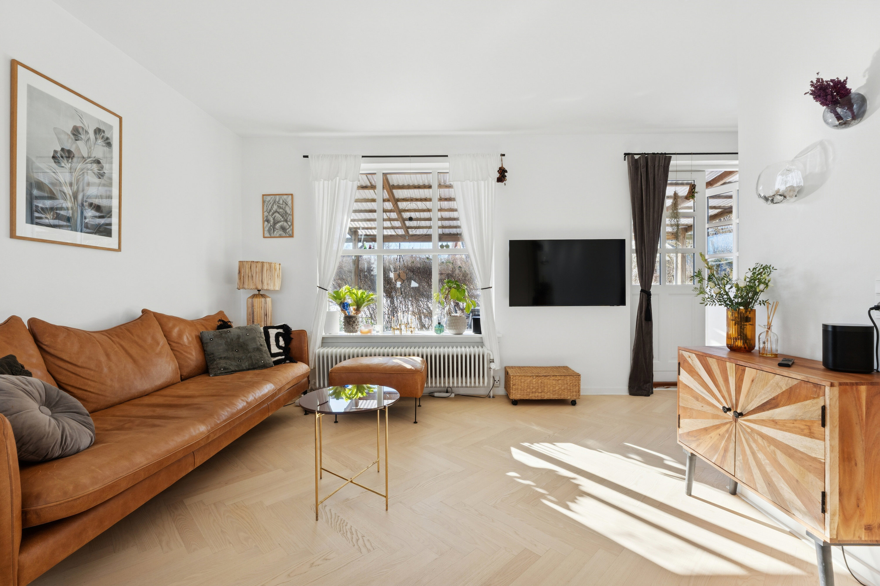 Fremhævet stue billede i fuldskærmstilstand. Billede af Nivå Stationsvej 13A, 2990 Nivå