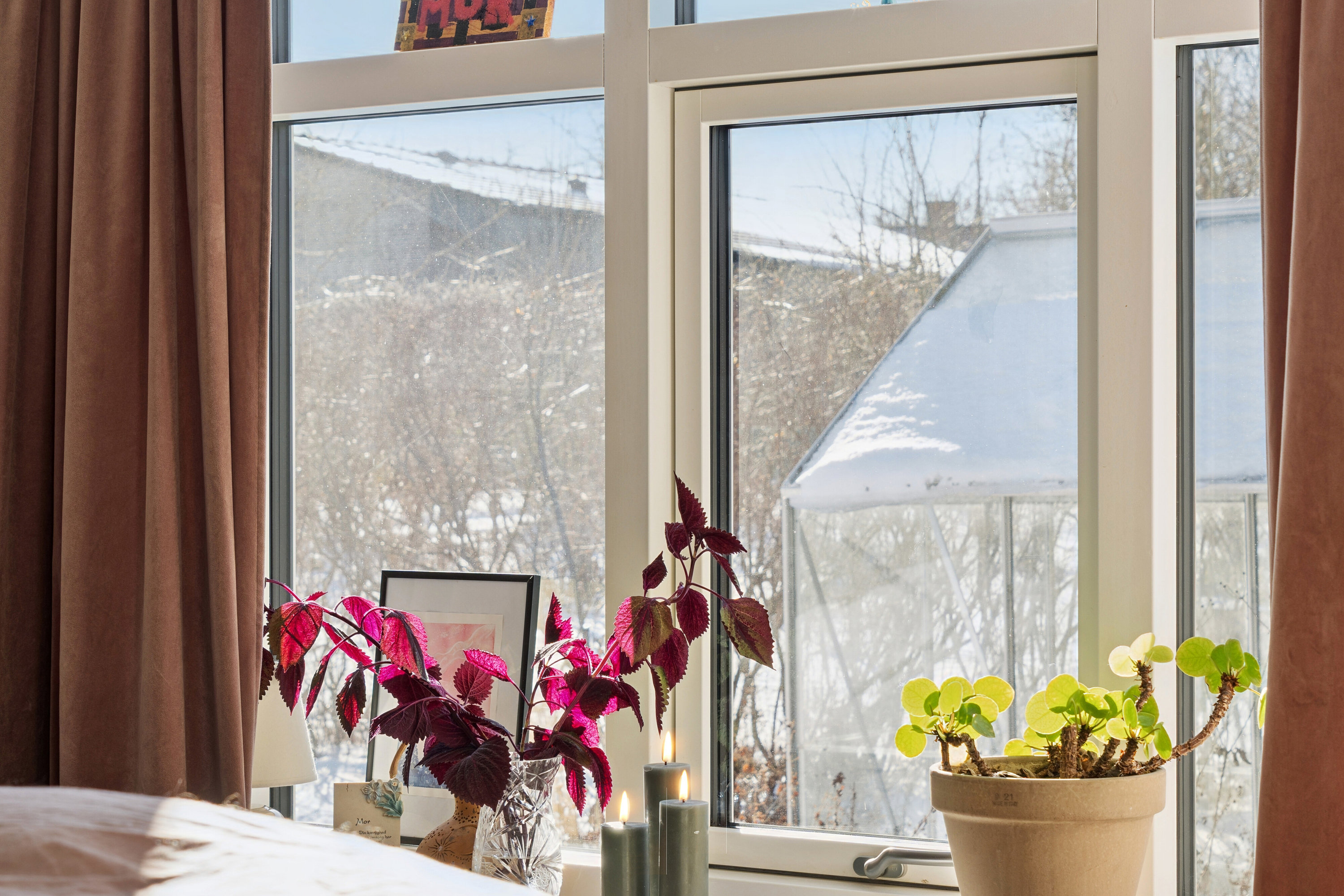 Fremhævet soveværelse billede i fuldskærmstilstand. Billede af Nivå Stationsvej 13A, 2990 Nivå