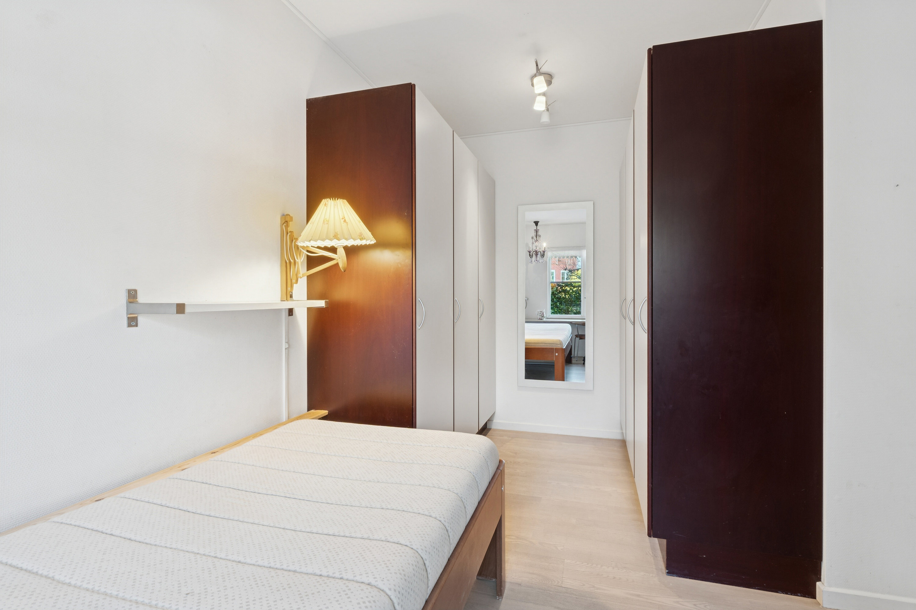 Fremhævet soveværelse billede i fuldskærmstilstand. Billede af Trørødlund 9, Trørød, 2950 Vedbæk