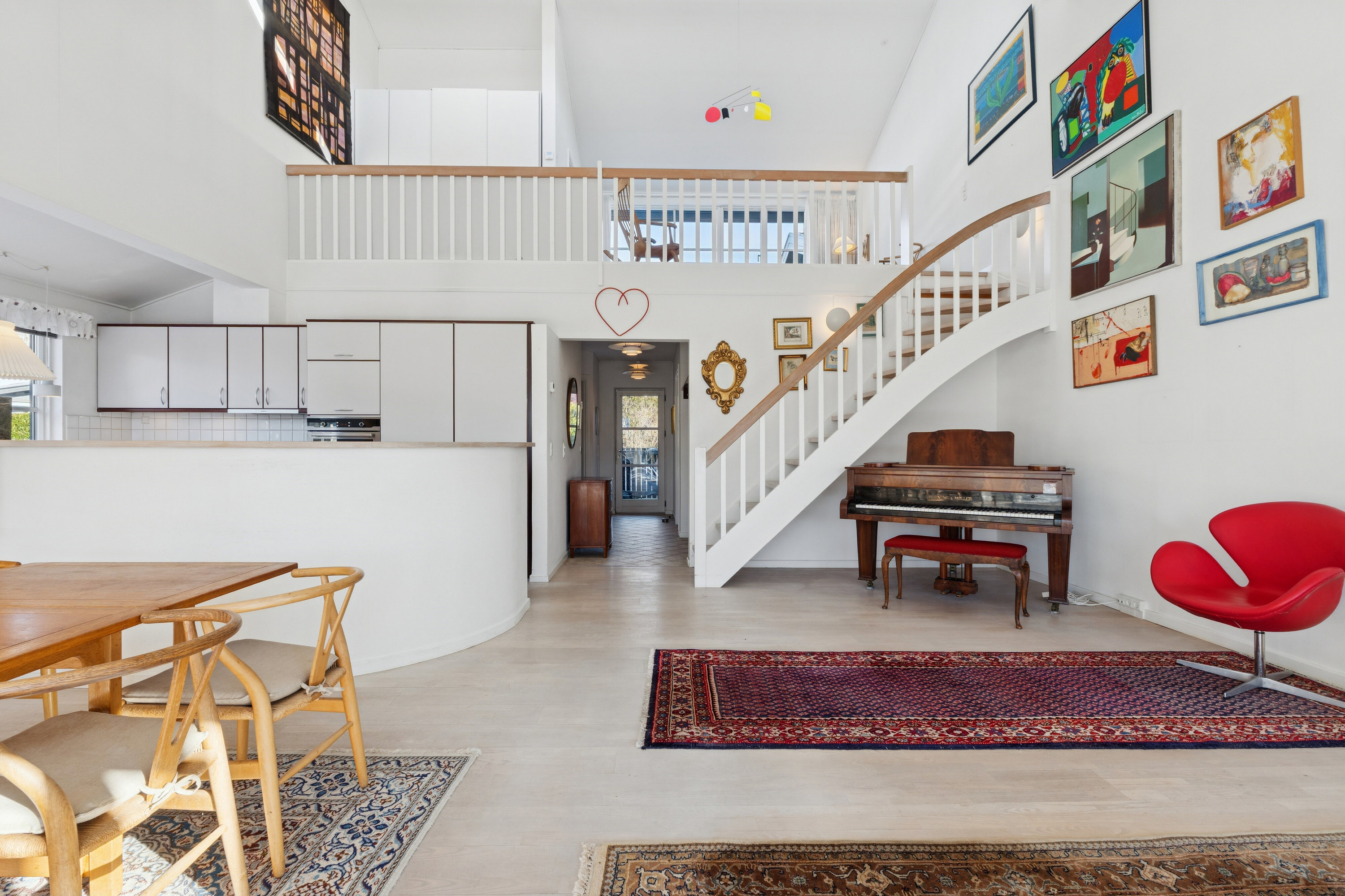 Fremhævet spisestue billede i fuldskærmstilstand. Billede af Trørødlund 9, Trørød, 2950 Vedbæk