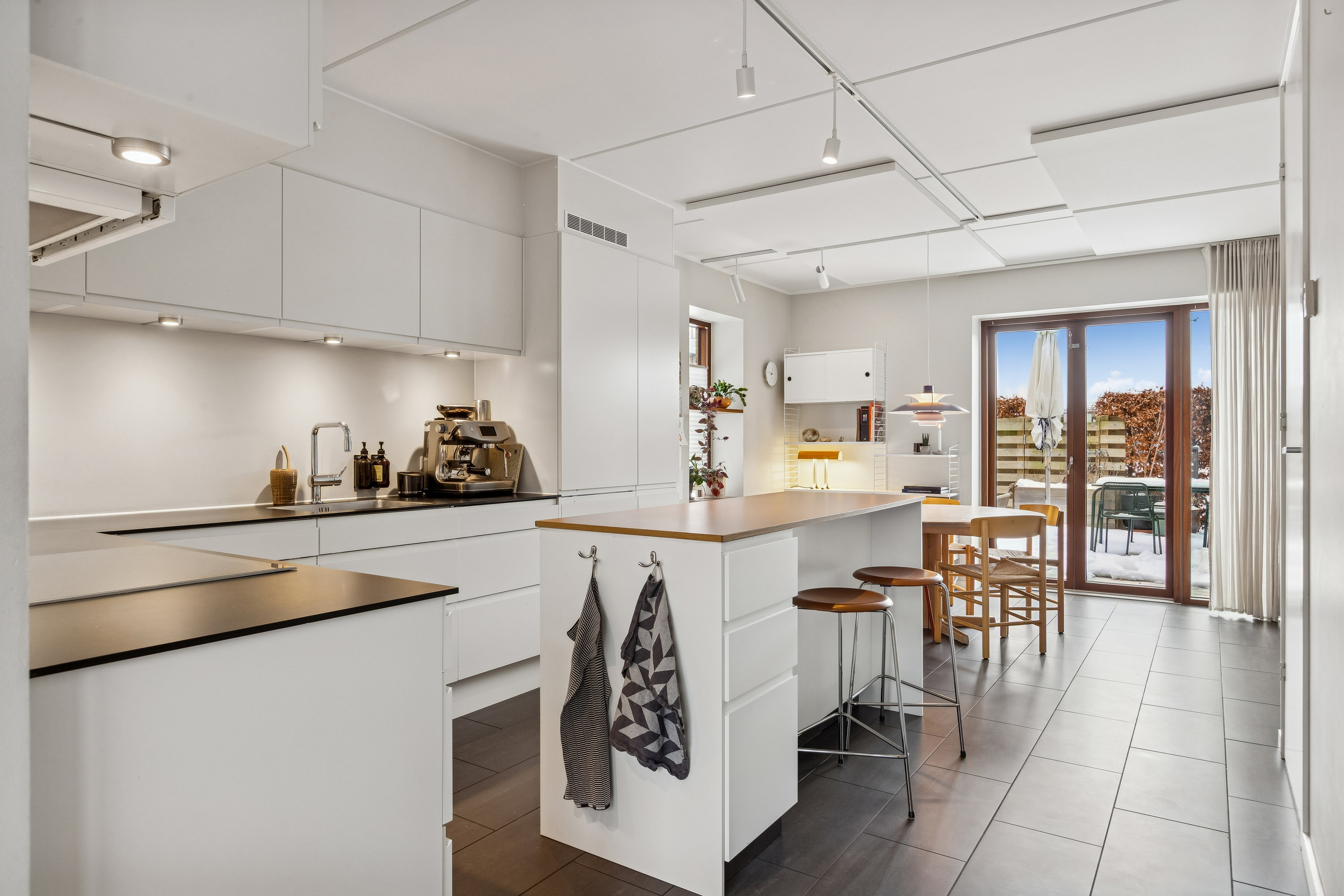 Fremhævet køkken billede i fuldskærmstilstand. Billede af Tom Kristensens Vej 19, 2300 København S