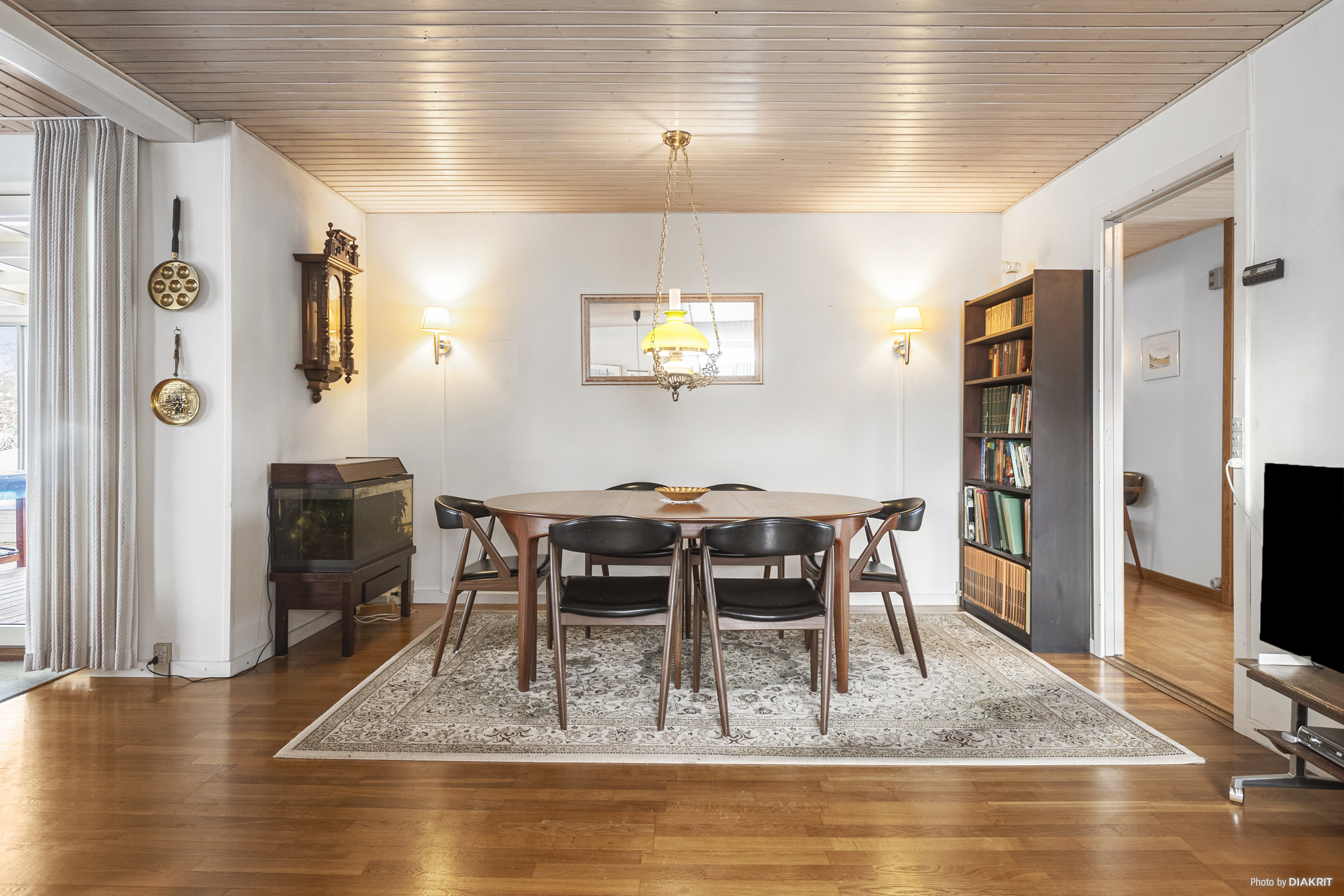 Fremhævet spisestue billede i fuldskærmstilstand. Billede af Snebærvej 11, Ølsemagle, 4600 Køge