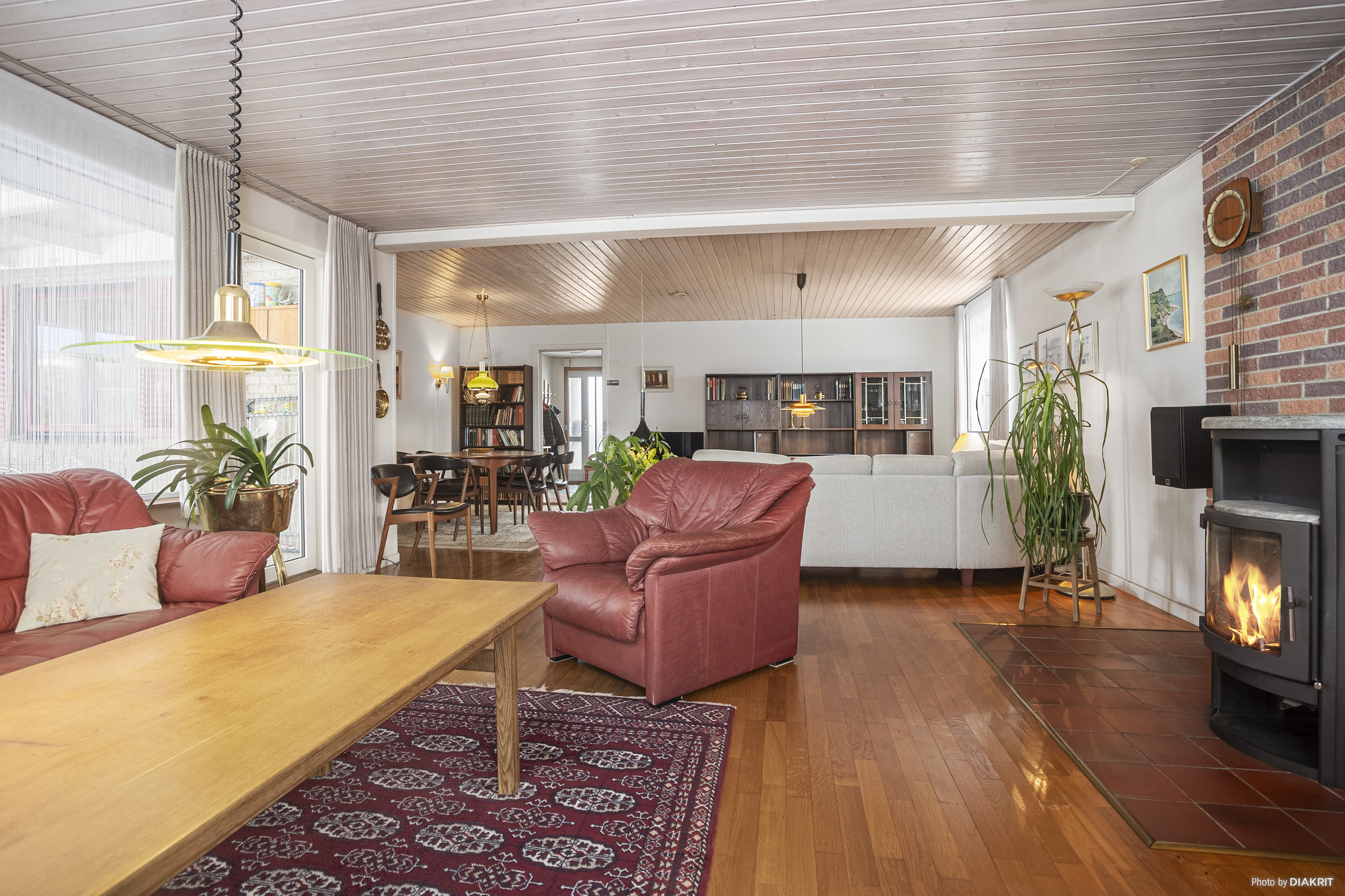 Fremhævet stue billede i fuldskærmstilstand. Billede af Snebærvej 11, Ølsemagle, 4600 Køge