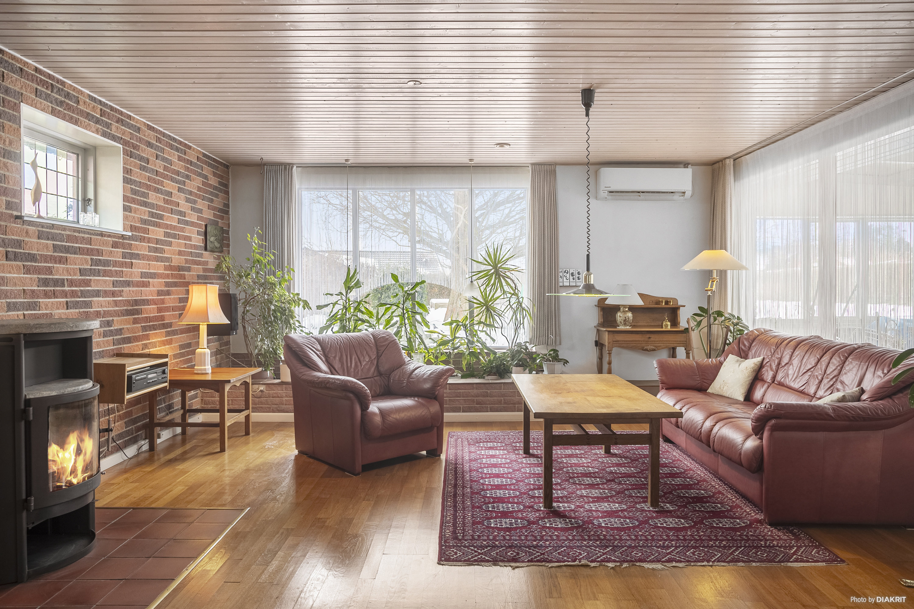 Fremhævet stue billede i fuldskærmstilstand. Billede af Snebærvej 11, Ølsemagle, 4600 Køge