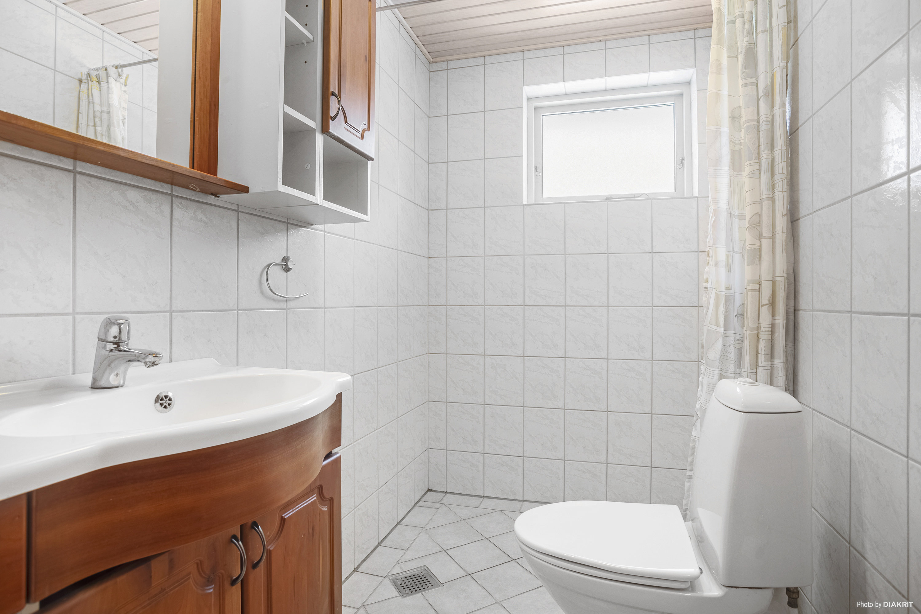 Fremhævet badeværelse billede i fuldskærmstilstand. Billede af Snebærvej 11, Ølsemagle, 4600 Køge