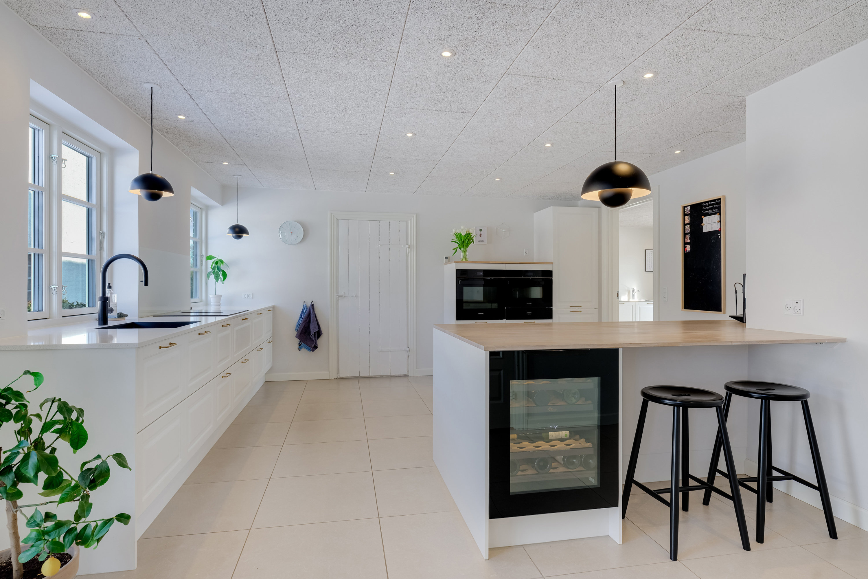 Fremhævet køkken billede i fuldskærmstilstand. Billede af Byllerup 3, 5580 Nørre Aaby