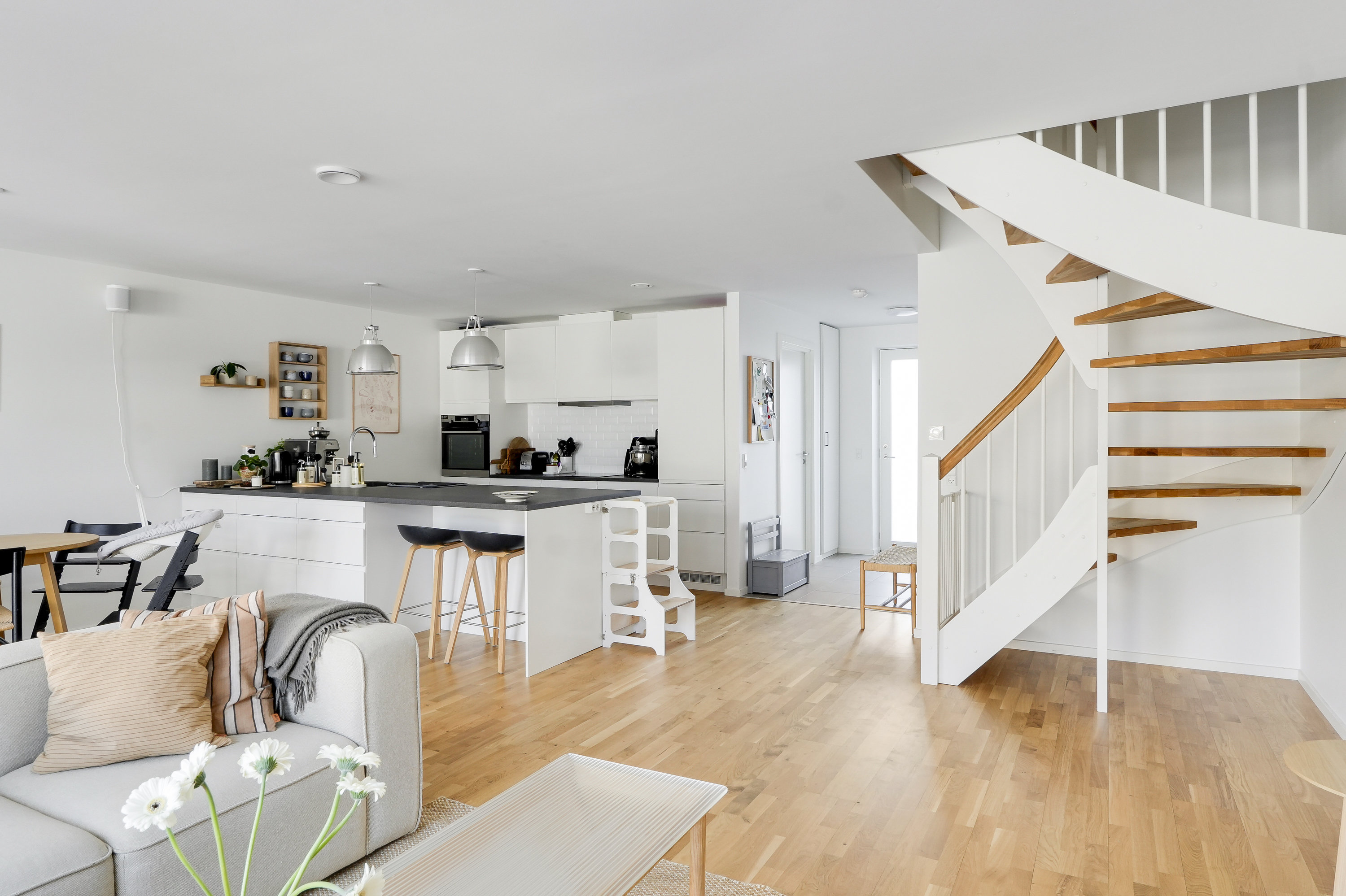 Fremhævet  billede i fuldskærmstilstand. Billede af Officershusene 9, Jonstrup, 3500 Værløse