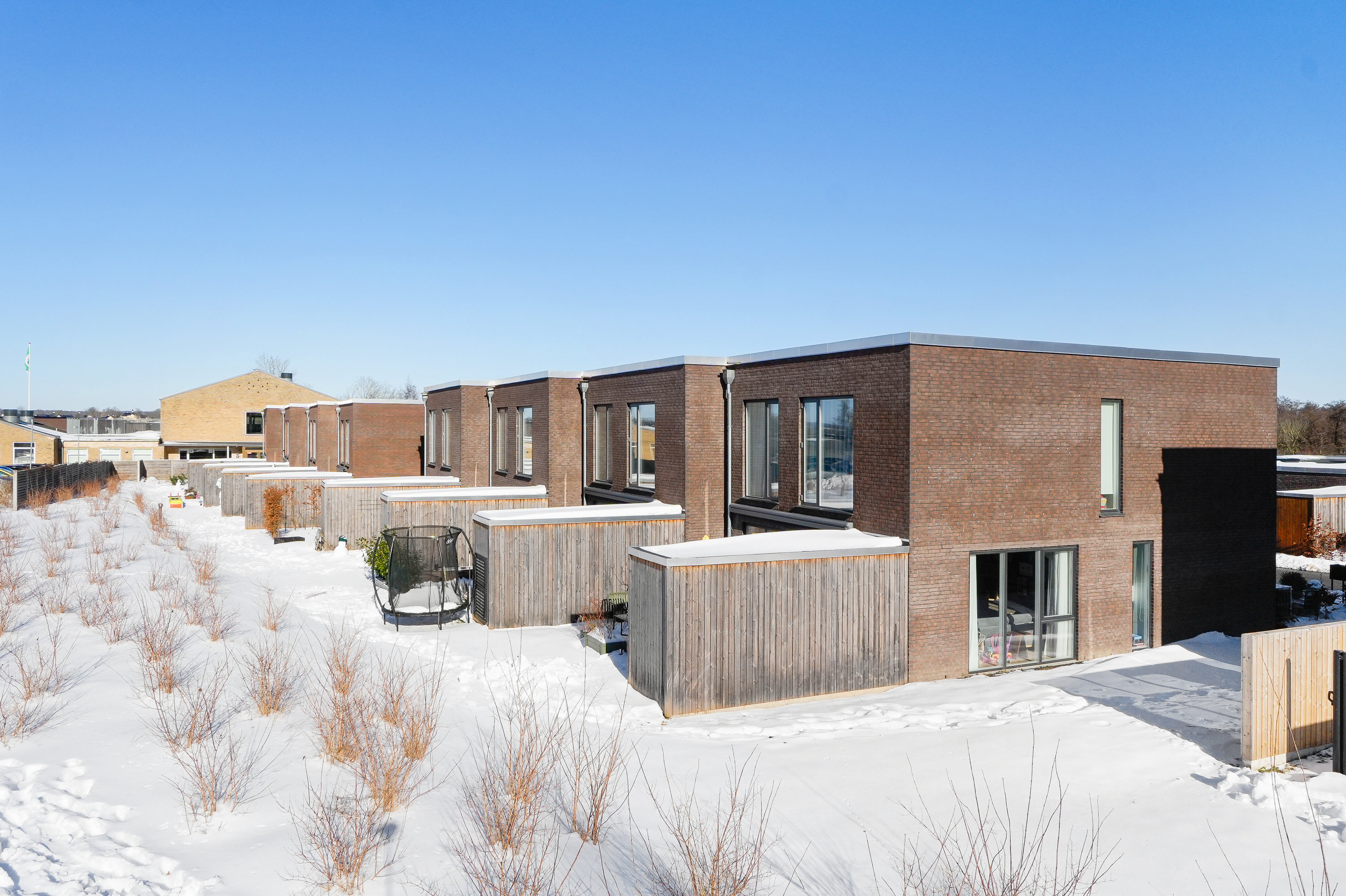 Fremhævet  billede i fuldskærmstilstand. Billede af Officershusene 9, Jonstrup, 3500 Værløse