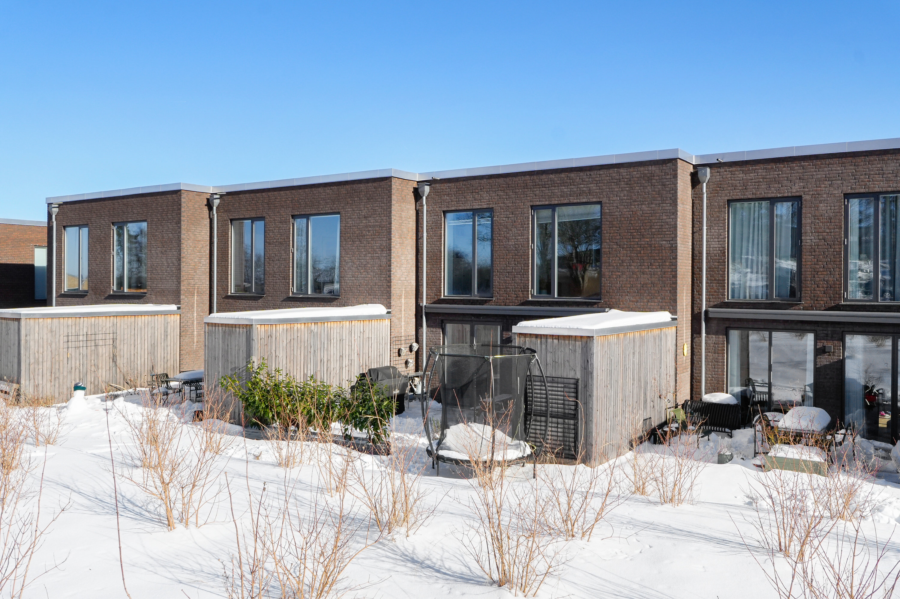 Fremhævet  billede i fuldskærmstilstand. Billede af Officershusene 9, Jonstrup, 3500 Værløse