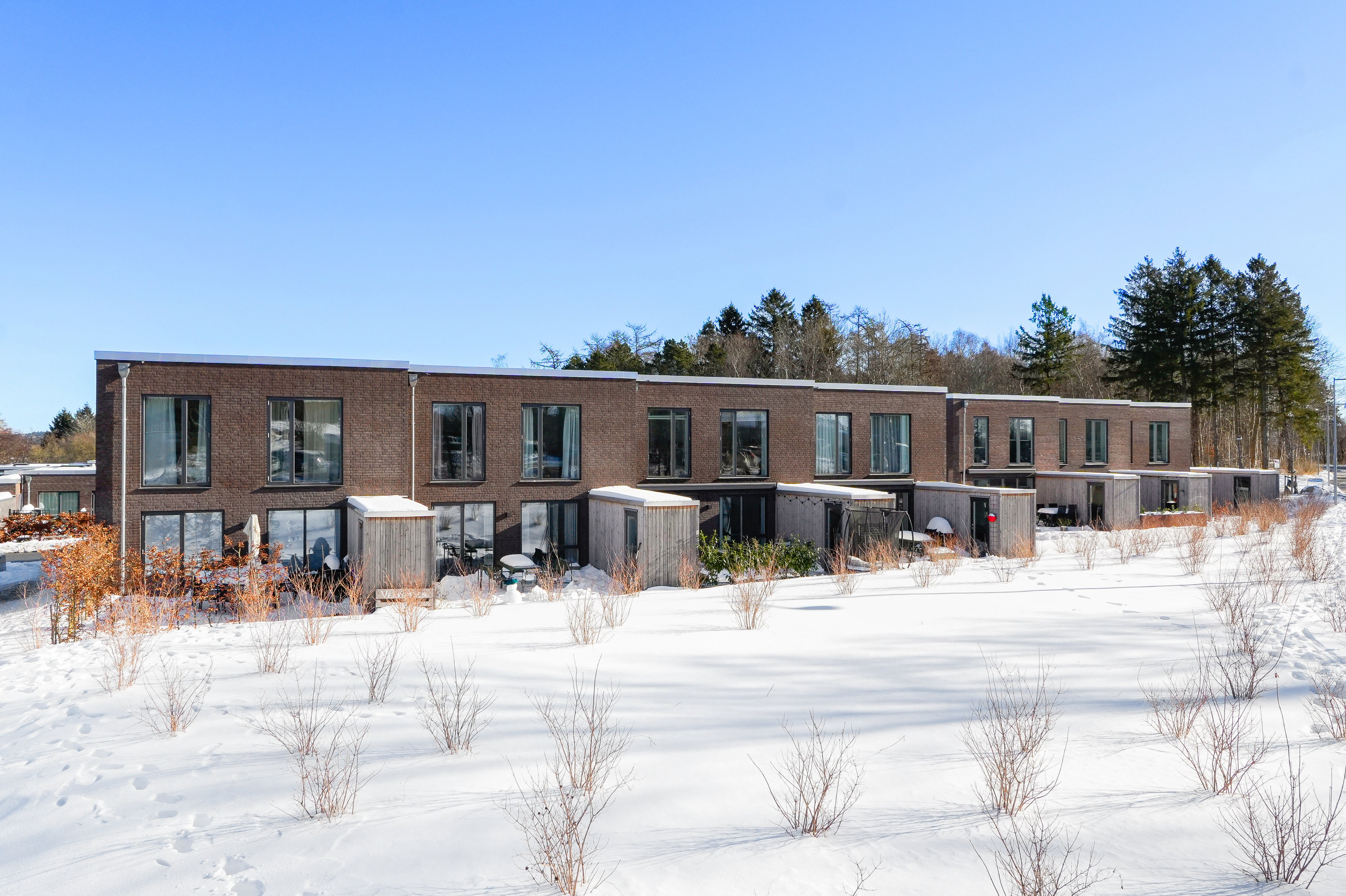 Fremhævet  billede i fuldskærmstilstand. Billede af Officershusene 9, Jonstrup, 3500 Værløse