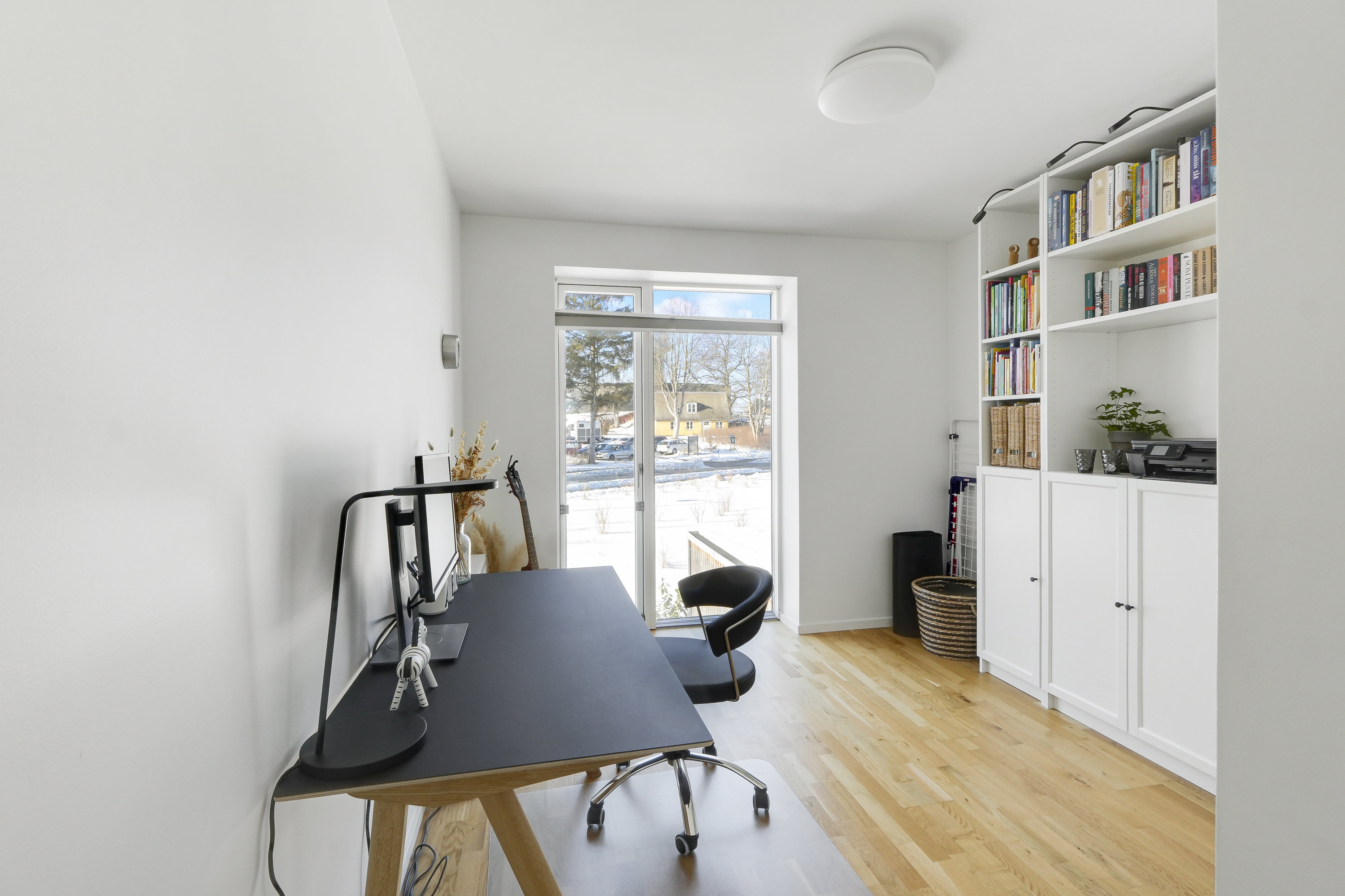 Fremhævet  billede i fuldskærmstilstand. Billede af Officershusene 9, Jonstrup, 3500 Værløse