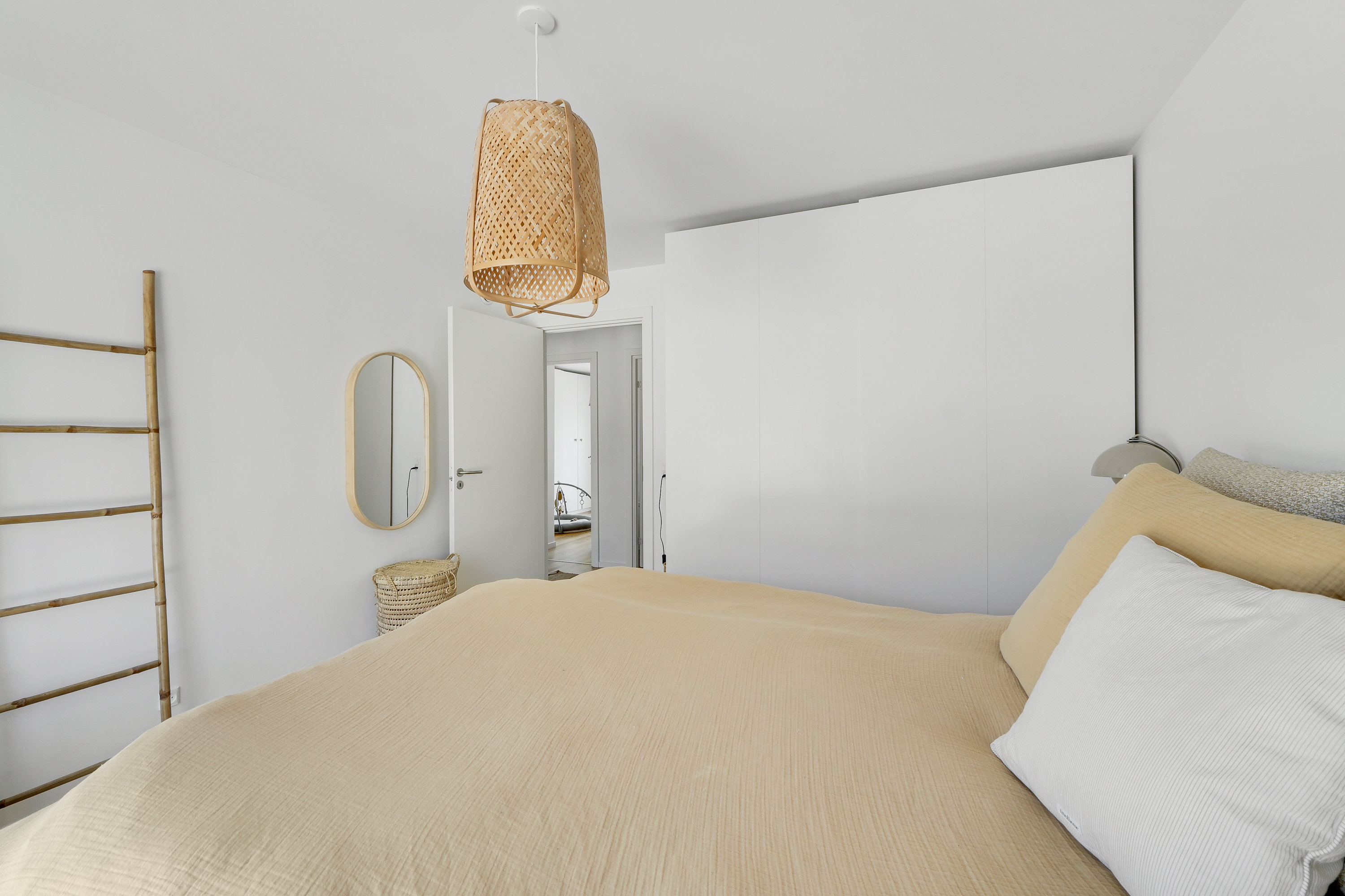 Fremhævet  billede i fuldskærmstilstand. Billede af Officershusene 9, Jonstrup, 3500 Værløse