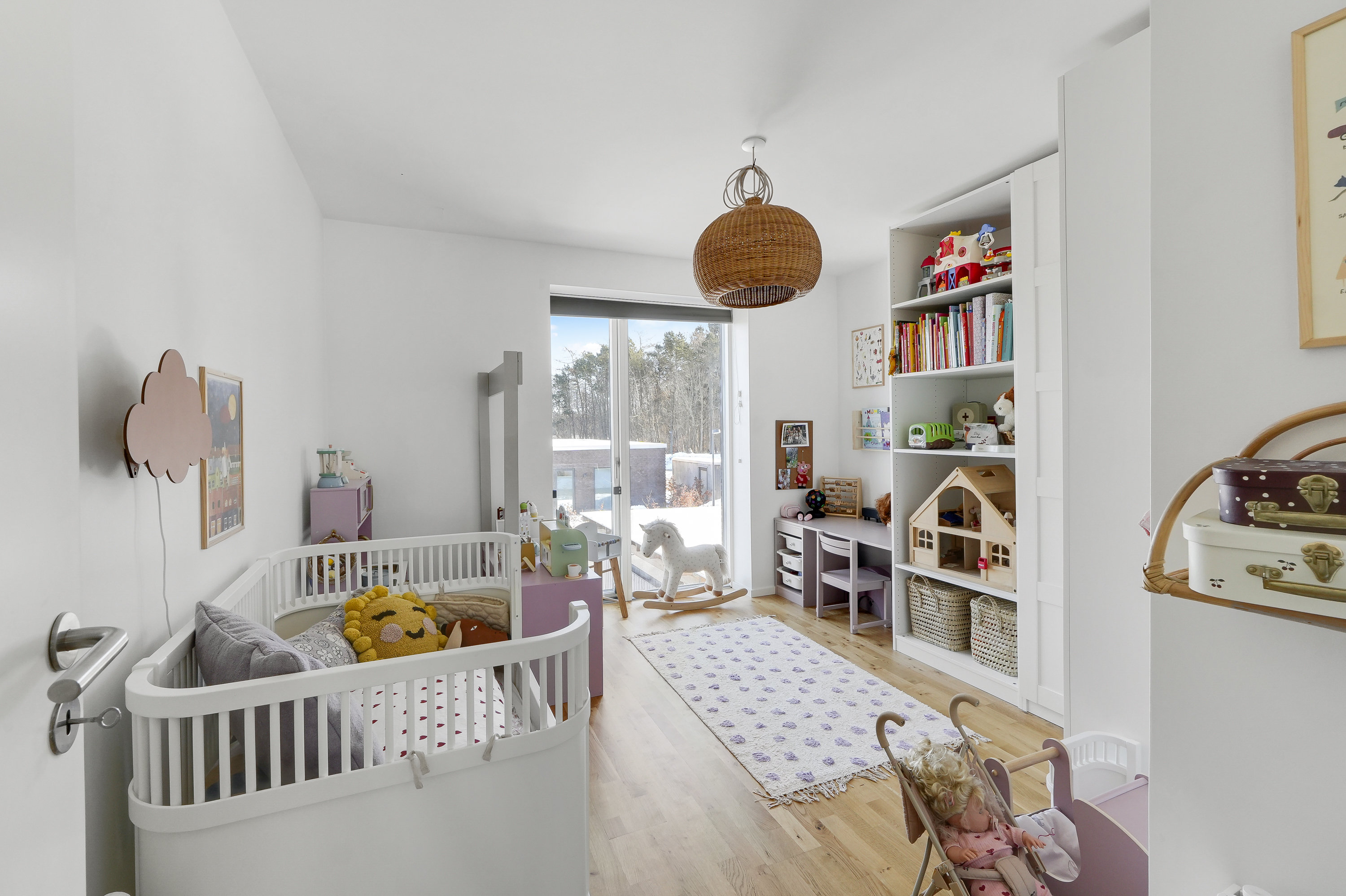 Fremhævet  billede i fuldskærmstilstand. Billede af Officershusene 9, Jonstrup, 3500 Værløse