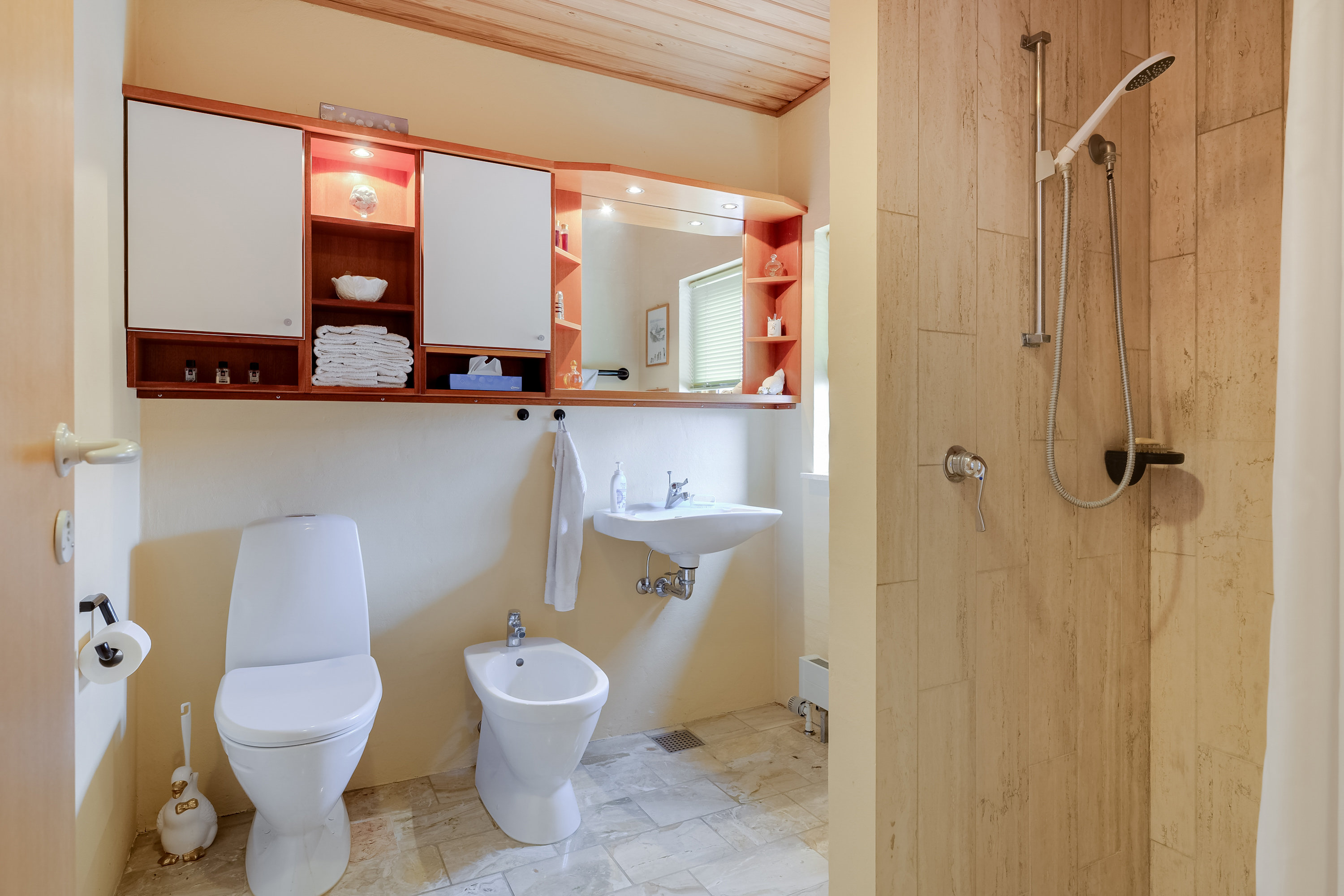 Fremhævet badeværelse billede i fuldskærmstilstand. Billede af Grævlingevænget 185, 5800 Nyborg