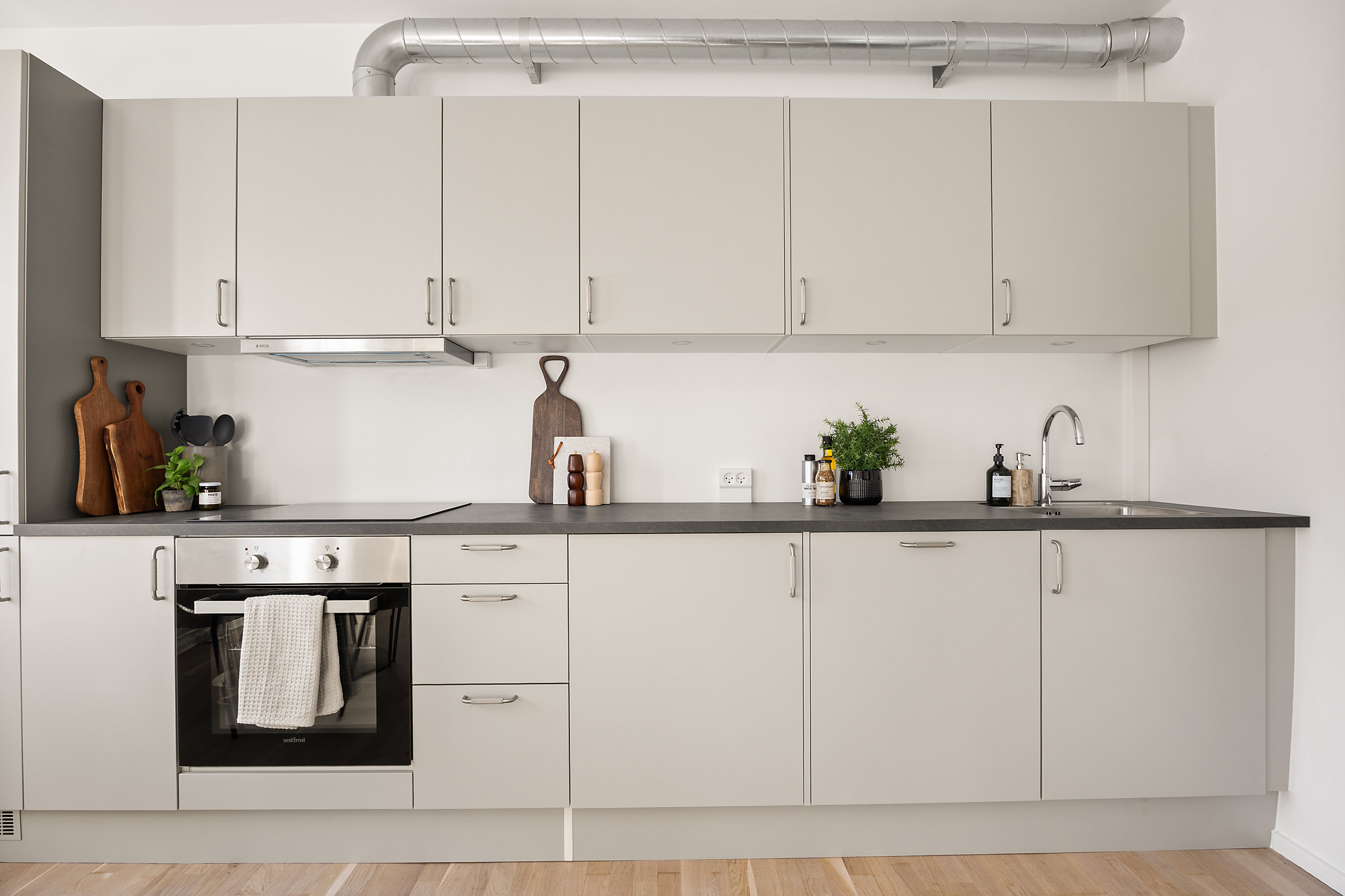 Miniaturebillede 2: køkken. Billede af Stubmøllevej 1, 1. 103., 2450 København SV