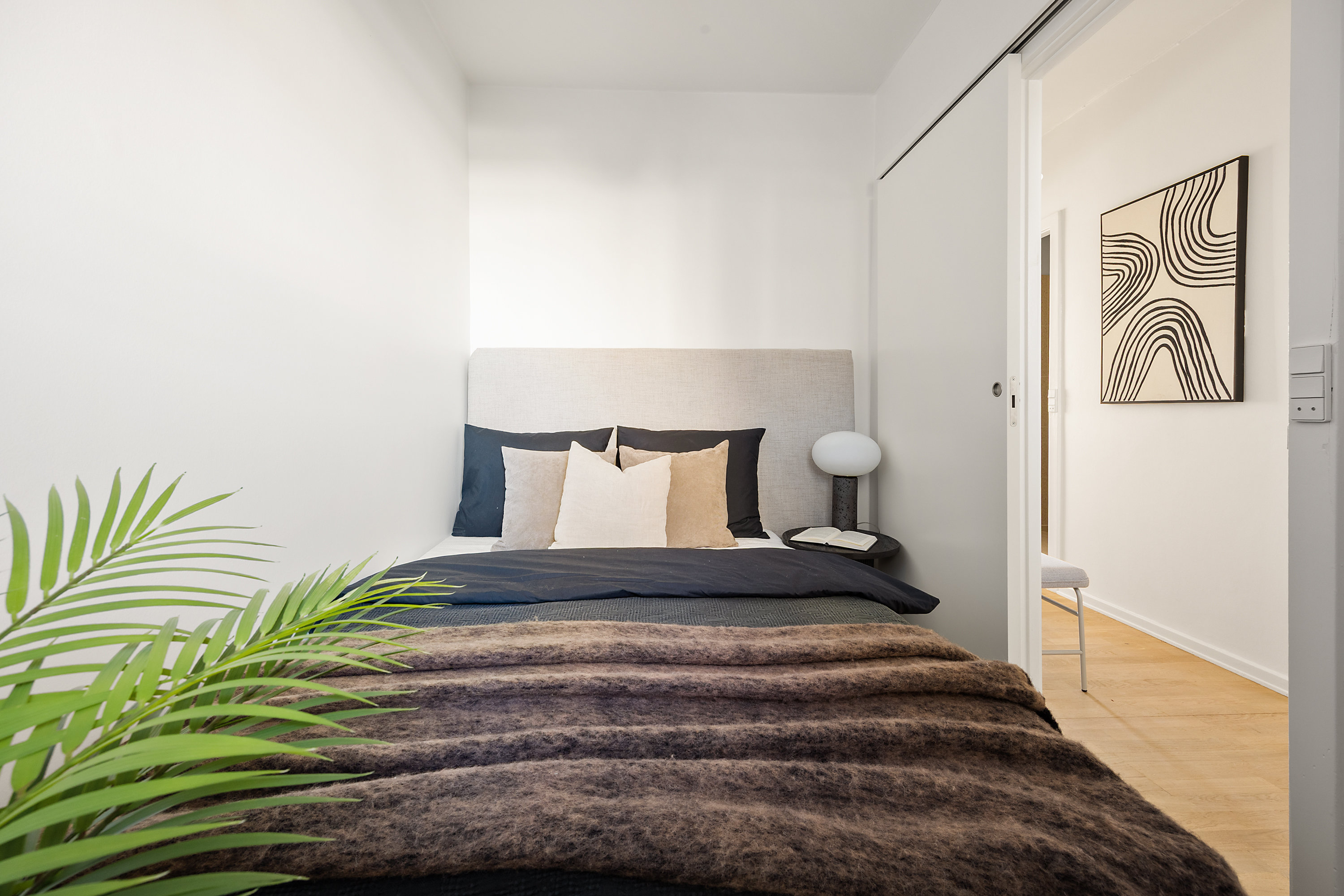 Fremhævet soveværelse billede i fuldskærmstilstand. Billede af Stubmøllevej 1, 1. 103., 2450 København SV