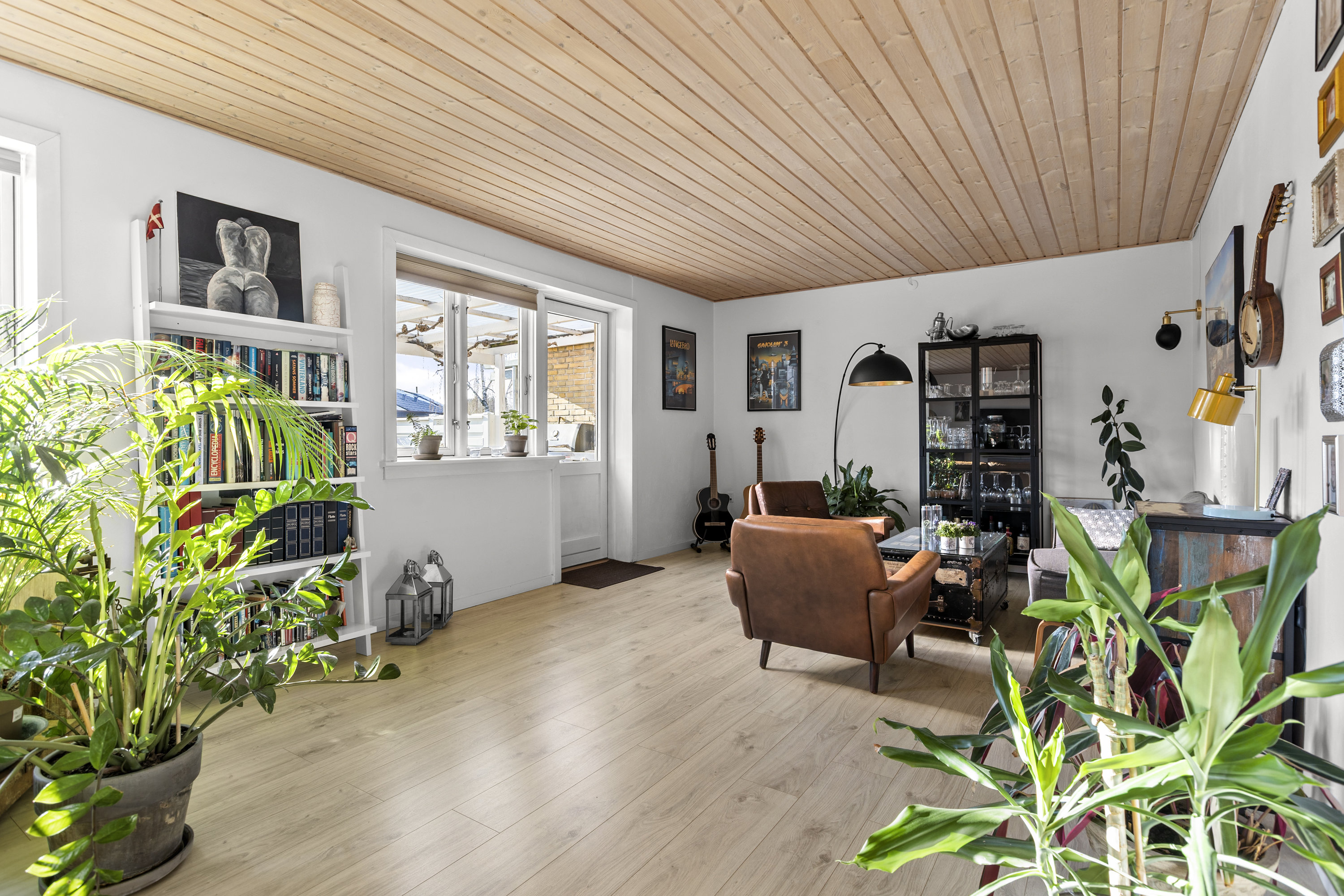 Fremhævet stue billede i fuldskærmstilstand. Billede af Tuevej 3, 3630 Jægerspris