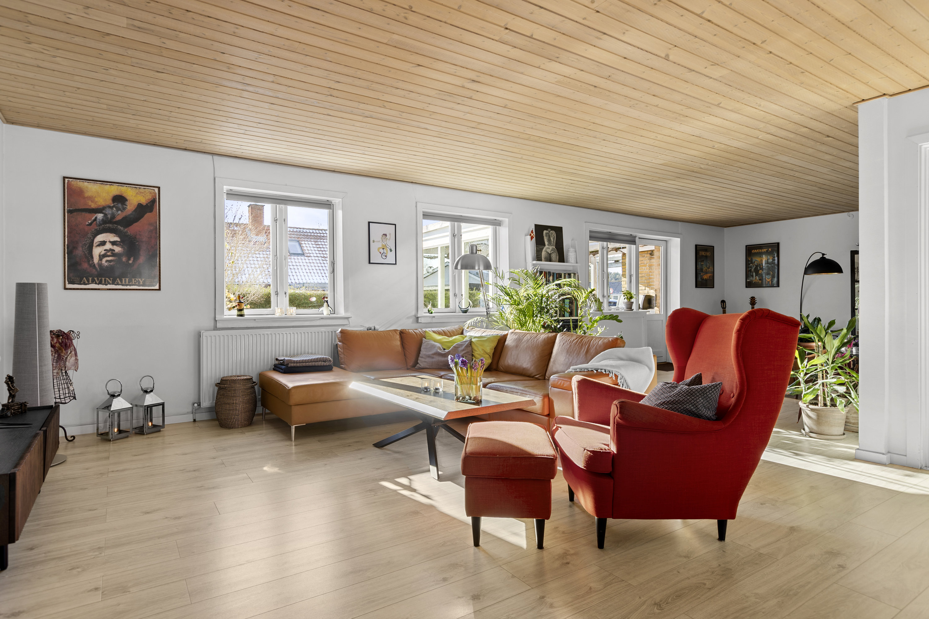 Fremhævet stue billede i fuldskærmstilstand. Billede af Tuevej 3, 3630 Jægerspris