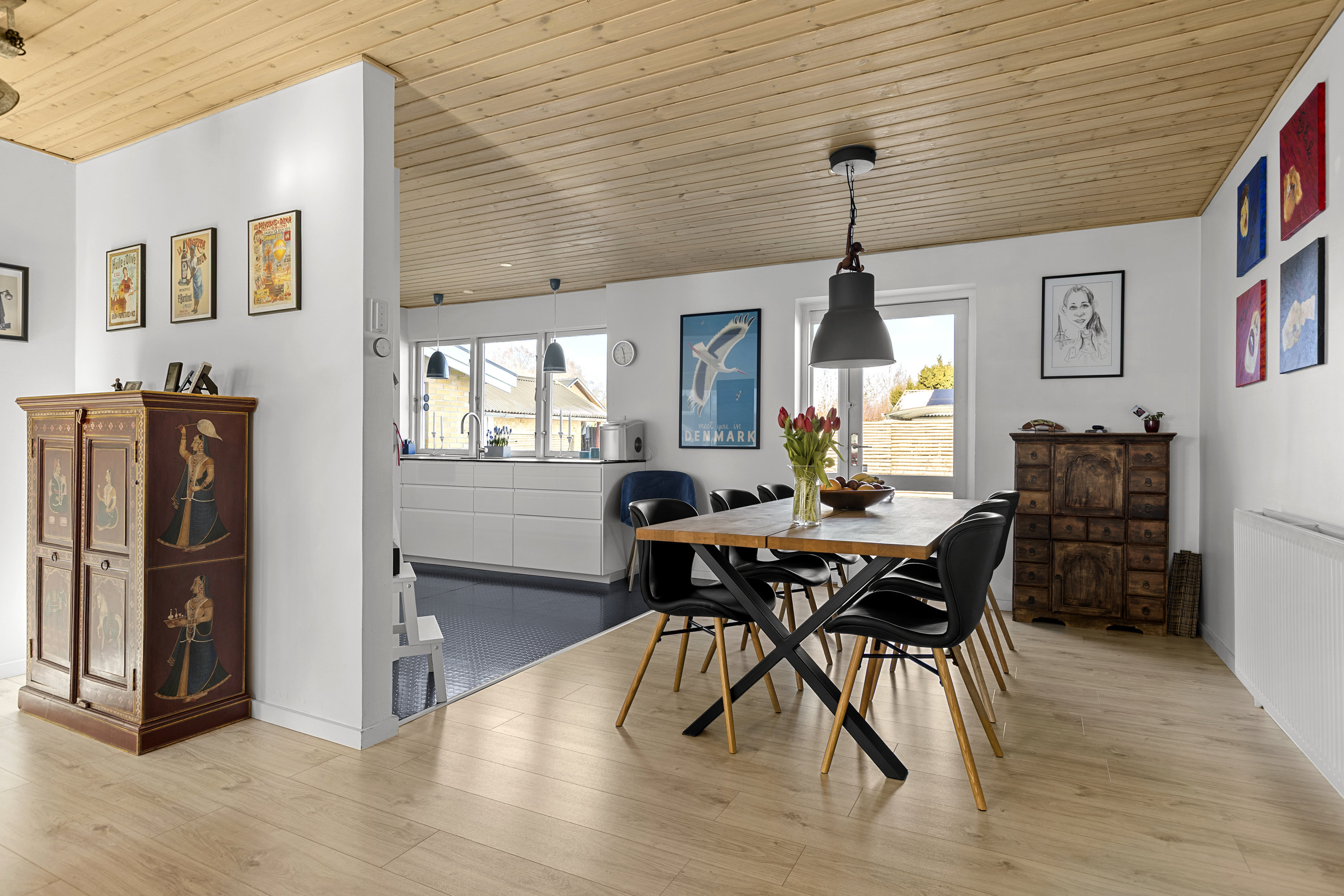 Fremhævet stue billede i fuldskærmstilstand. Billede af Tuevej 3, 3630 Jægerspris