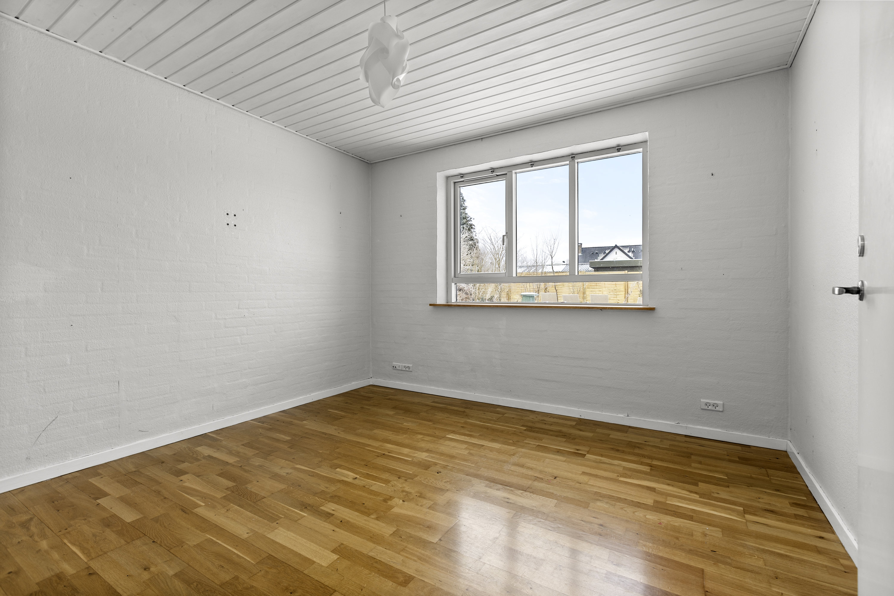 Fremhævet værelse billede i fuldskærmstilstand. Billede af Drosselvej 17, 4000 Roskilde