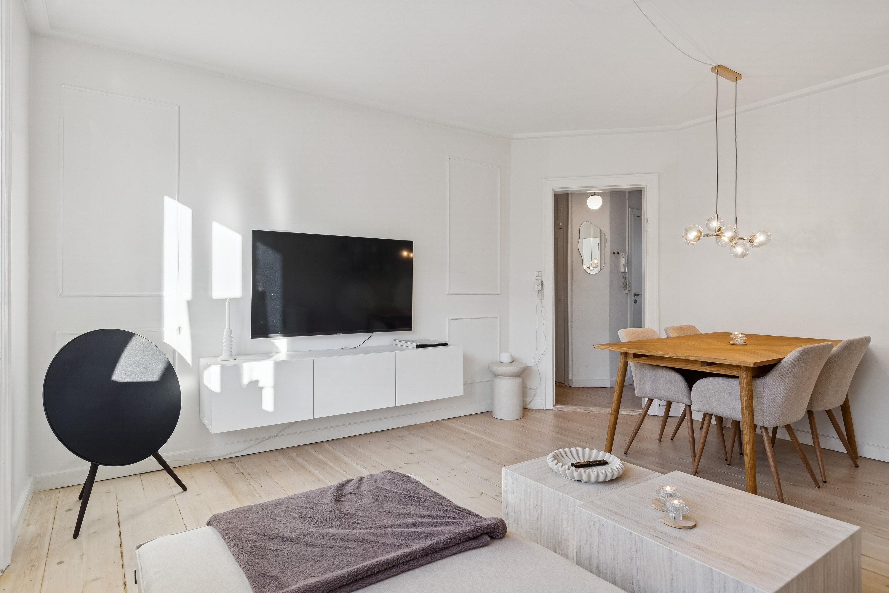 Fremhævet stue billede i fuldskærmstilstand. Billede af Frankrigshusene 14, 3. th., 2300 København S