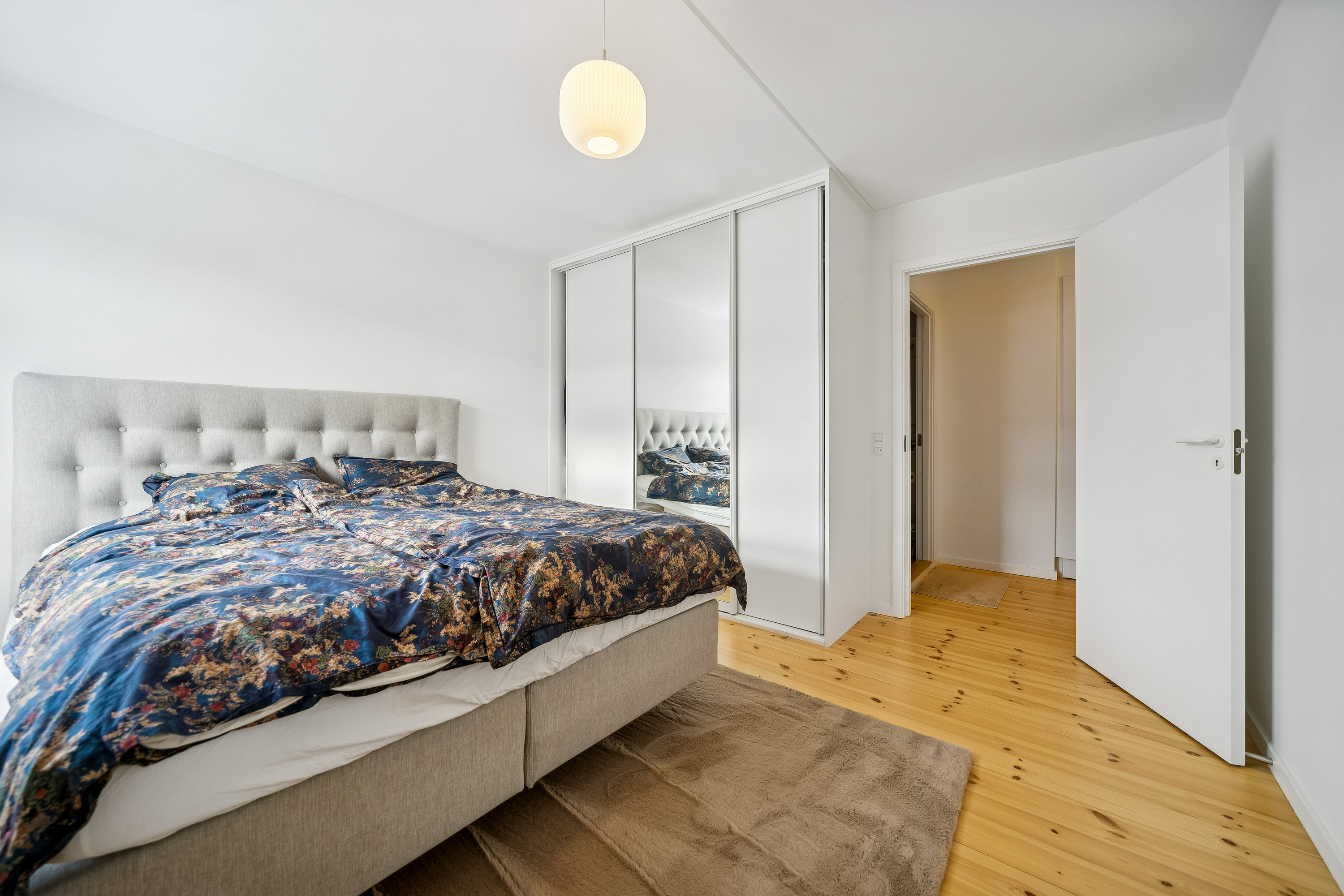 Fremhævet værelse billede i fuldskærmstilstand. Billede af Jens Lillelunds Vej 3, 2. mf., 2920 Charlottenlund