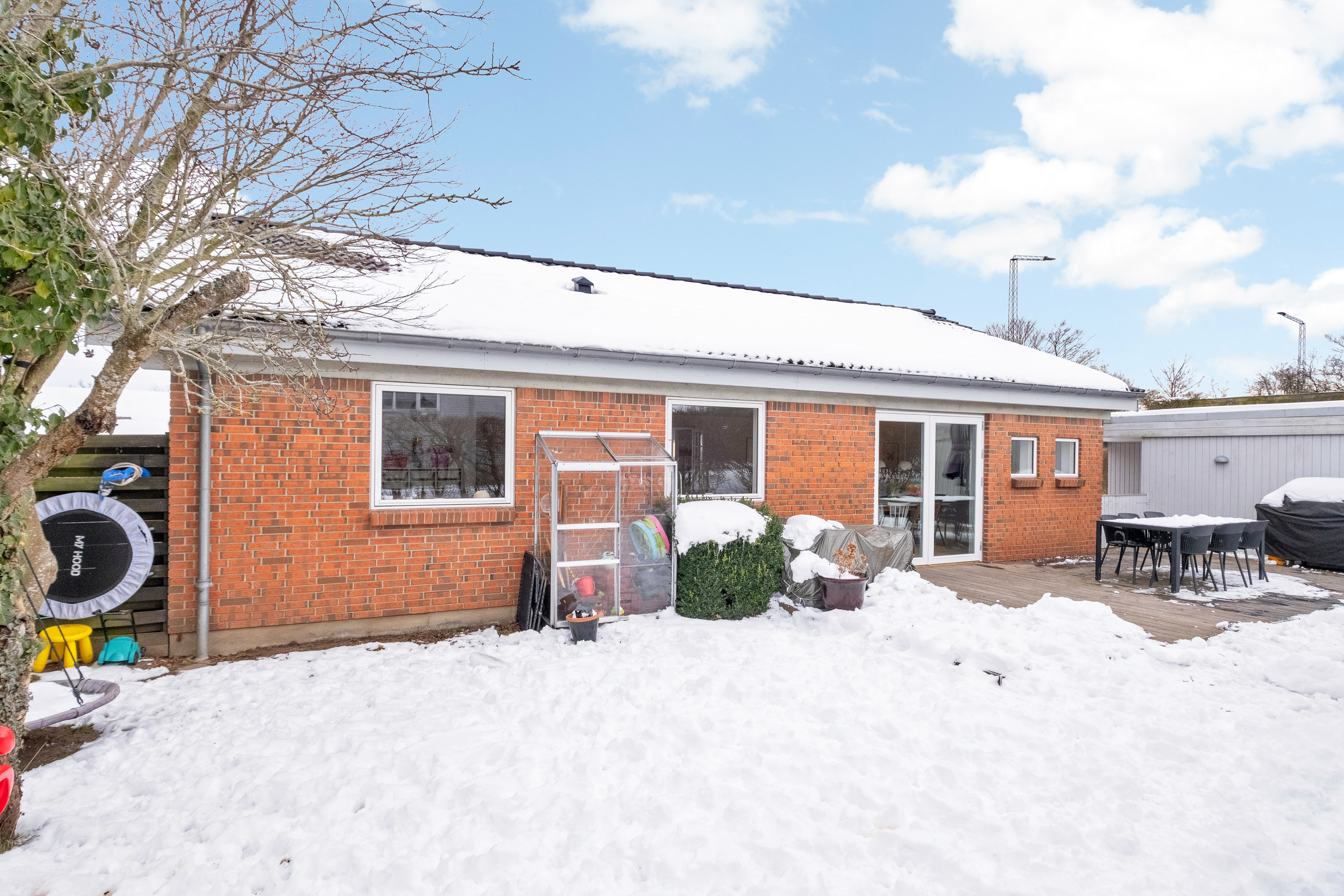 Fremhævet bag facade billede i fuldskærmstilstand. Billede af Besservej 17A, 8240 Risskov