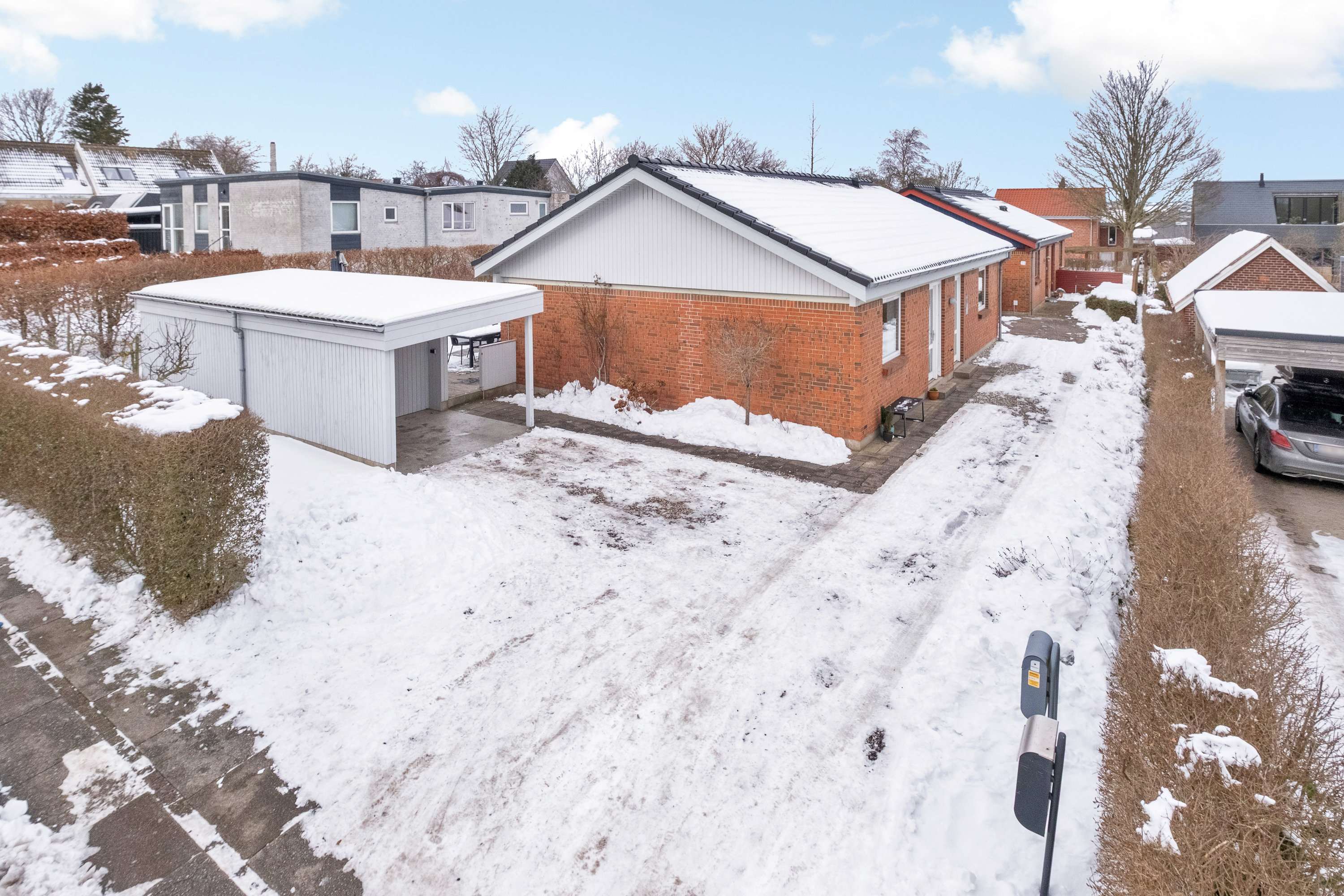 Fremhævet facade billede i fuldskærmstilstand. Billede af Besservej 17A, 8240 Risskov