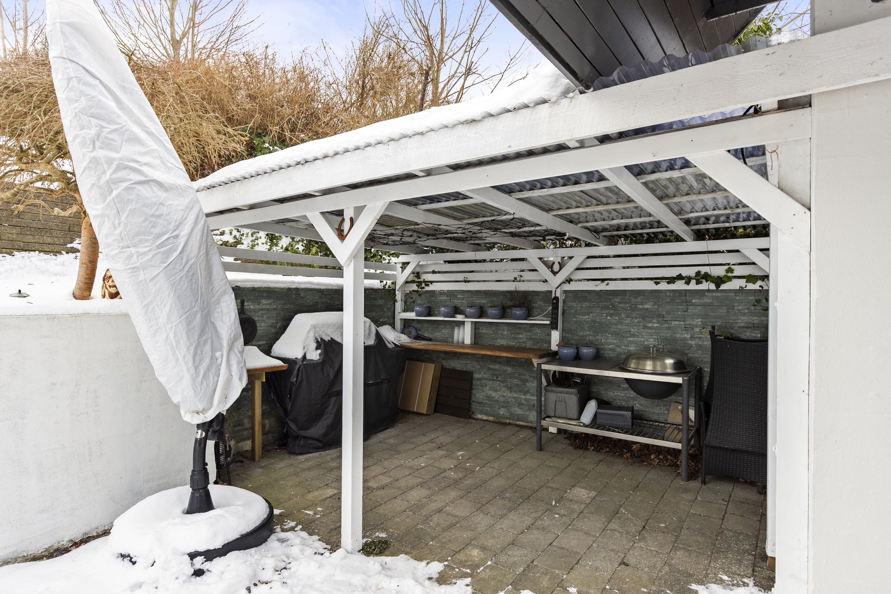 Fremhævet terrasse billede i fuldskærmstilstand. Billede af Gl Nyrupvej 3, 4400 Kalundborg