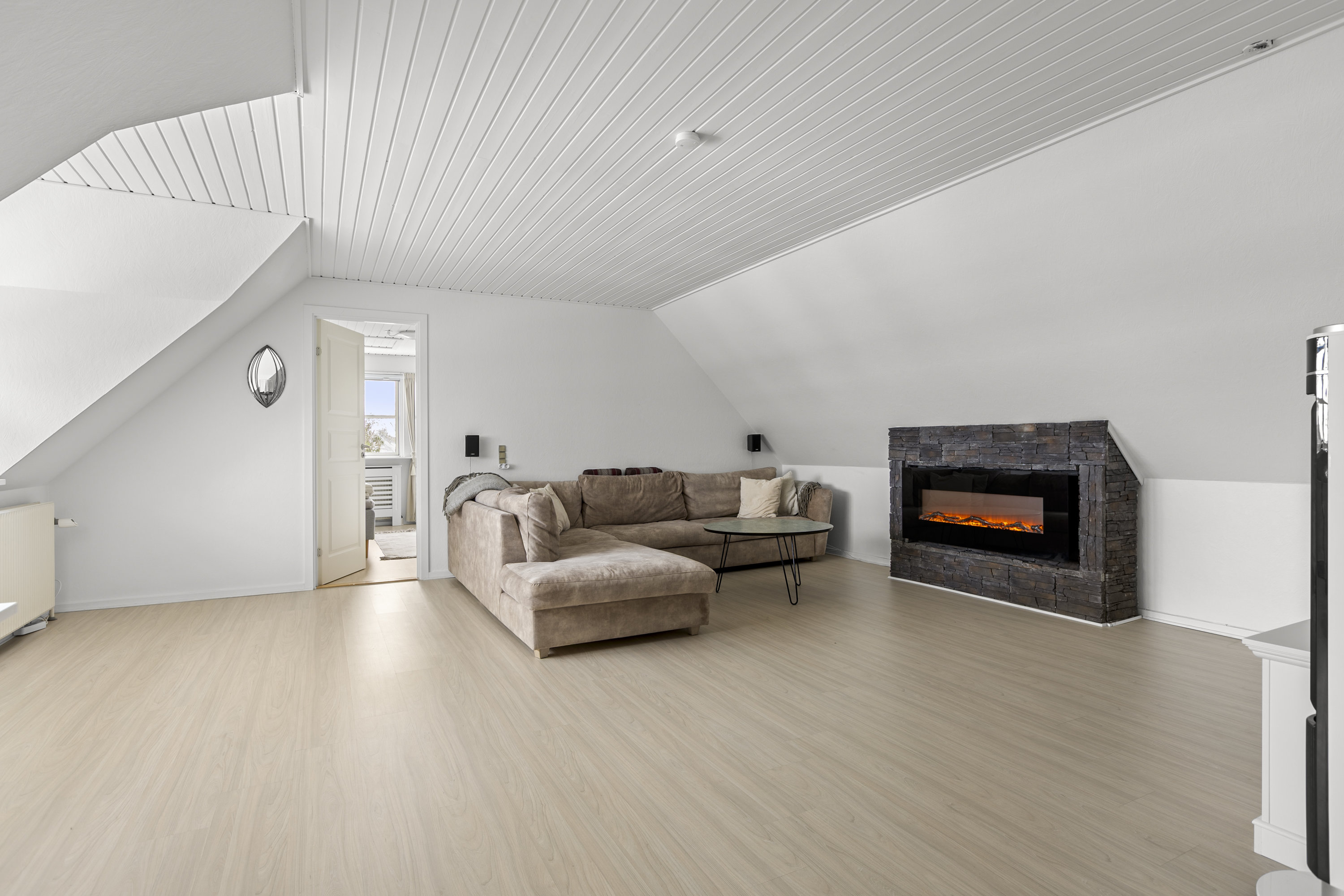 Fremhævet stue billede i fuldskærmstilstand. Billede af Gl Nyrupvej 3, 4400 Kalundborg