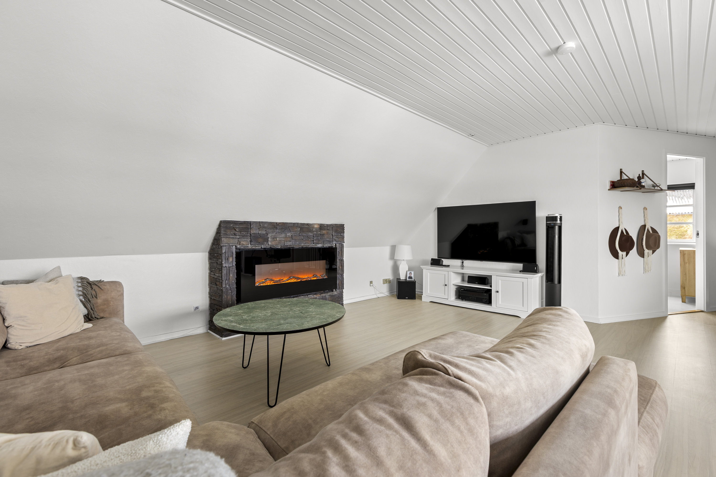 Fremhævet stue billede i fuldskærmstilstand. Billede af Gl Nyrupvej 3, 4400 Kalundborg