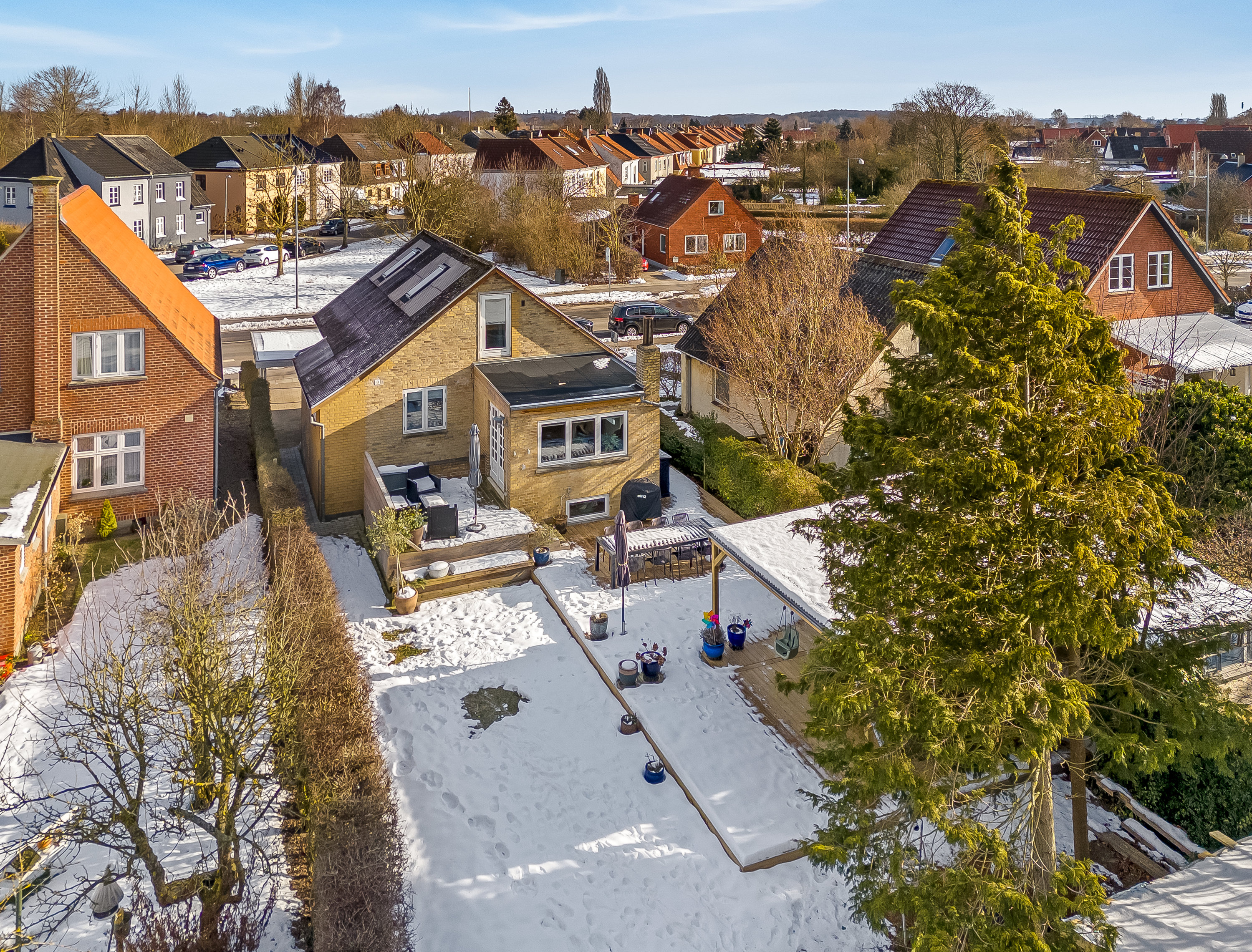 Fremhævet mastefoto billede i fuldskærmstilstand. Billede af Østre Allé 12, 4900 Nakskov