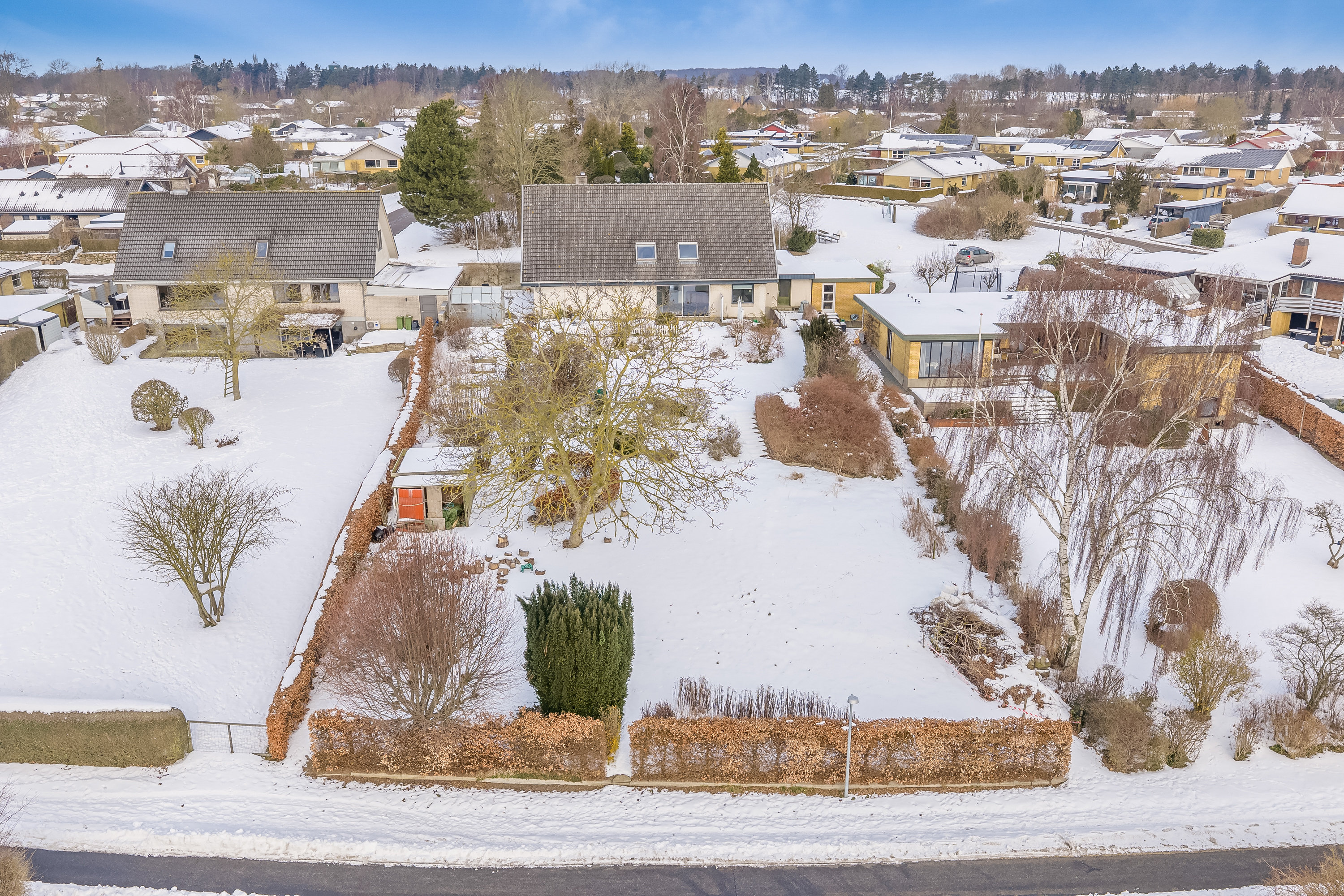 Fremhævet luftfoto billede i fuldskærmstilstand. Billede af Krokusvænget 3, 5540 Ullerslev