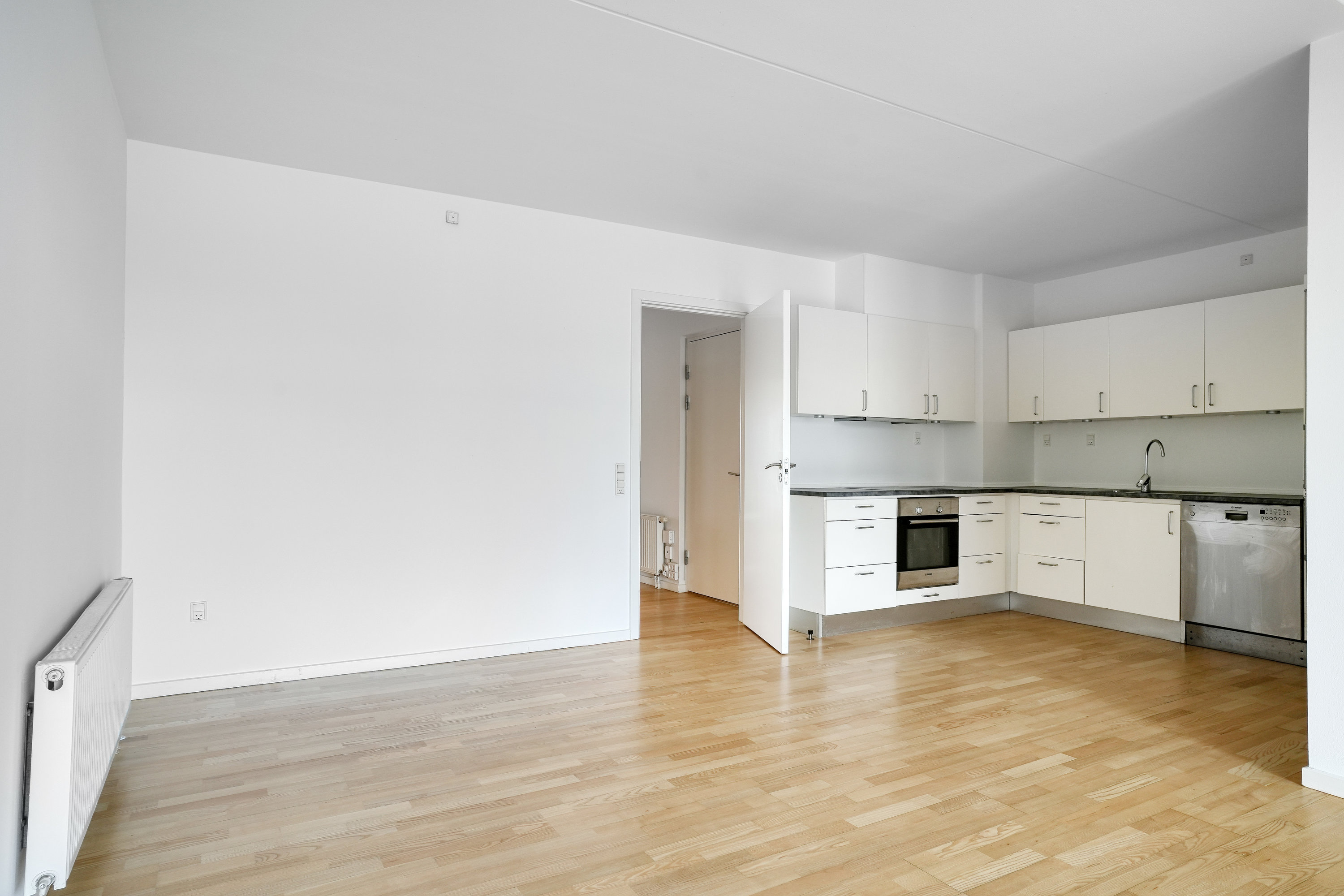 Miniaturebillede 1: køkken. Billede af Mathilde Parken 23, 2. tv., 3400 Hillerød