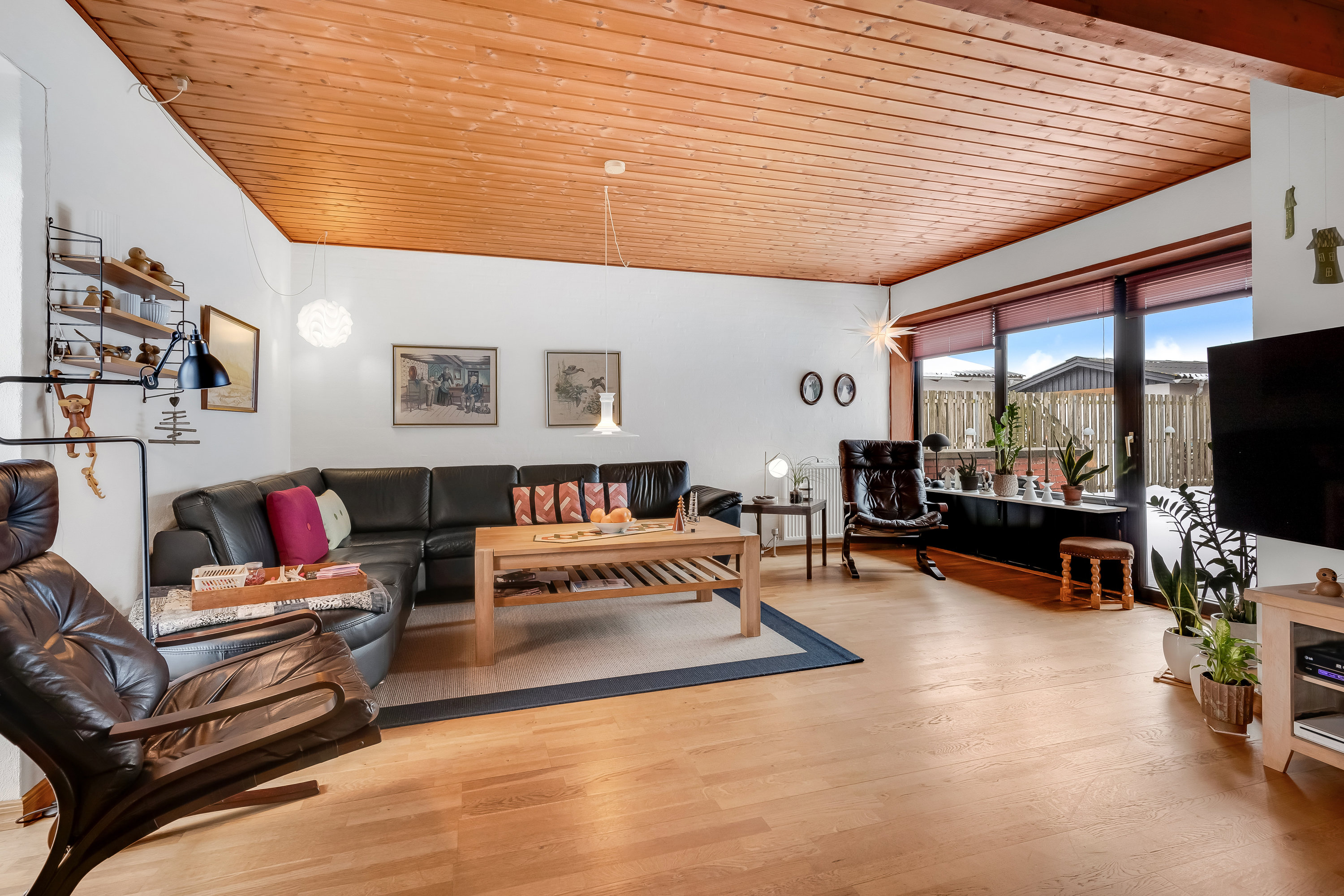 Fremhævet stue billede i fuldskærmstilstand. Billede af Baunevej 6, 6960 Hvide Sande