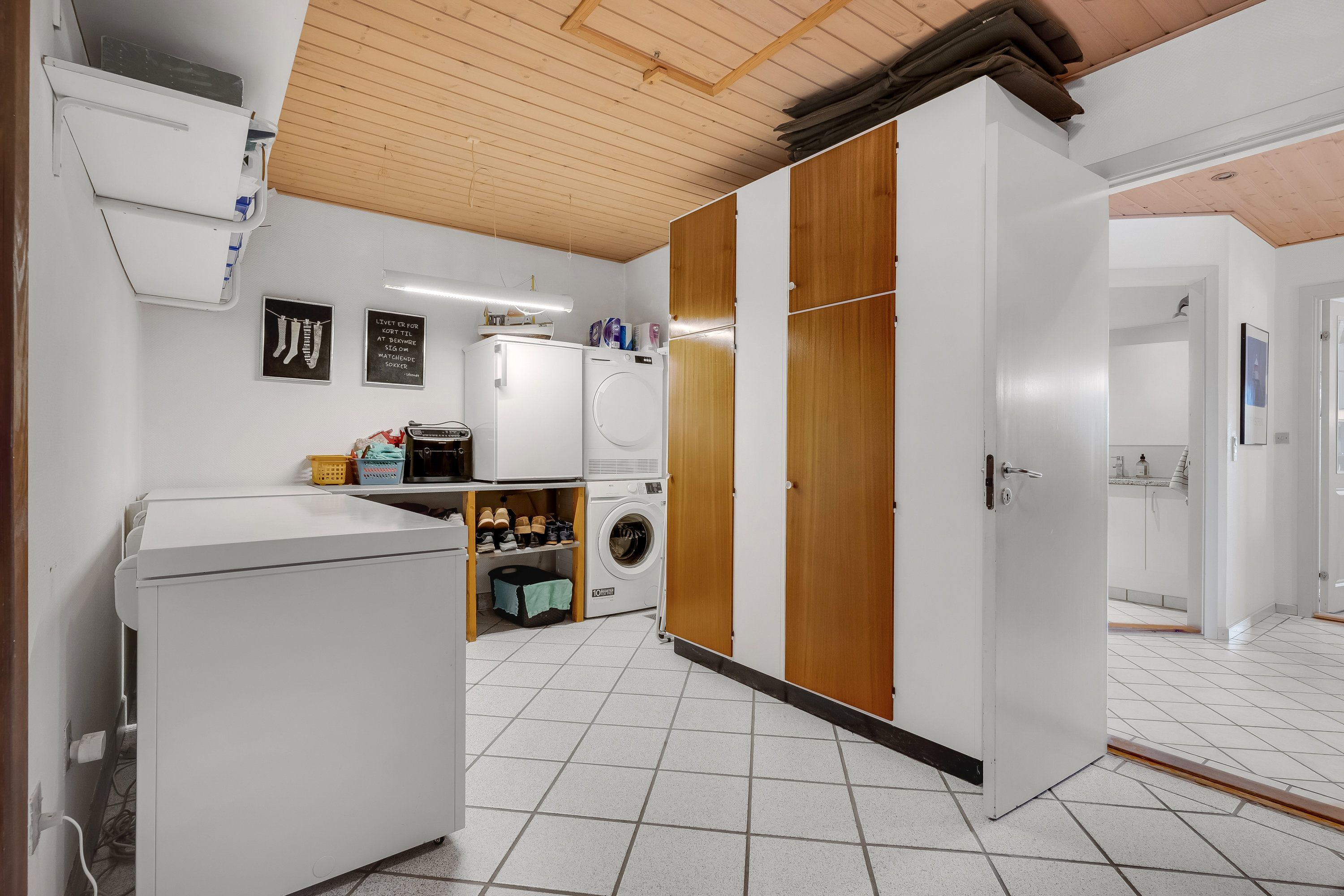 Fremhævet vaskerum billede i fuldskærmstilstand. Billede af Baunevej 6, 6960 Hvide Sande