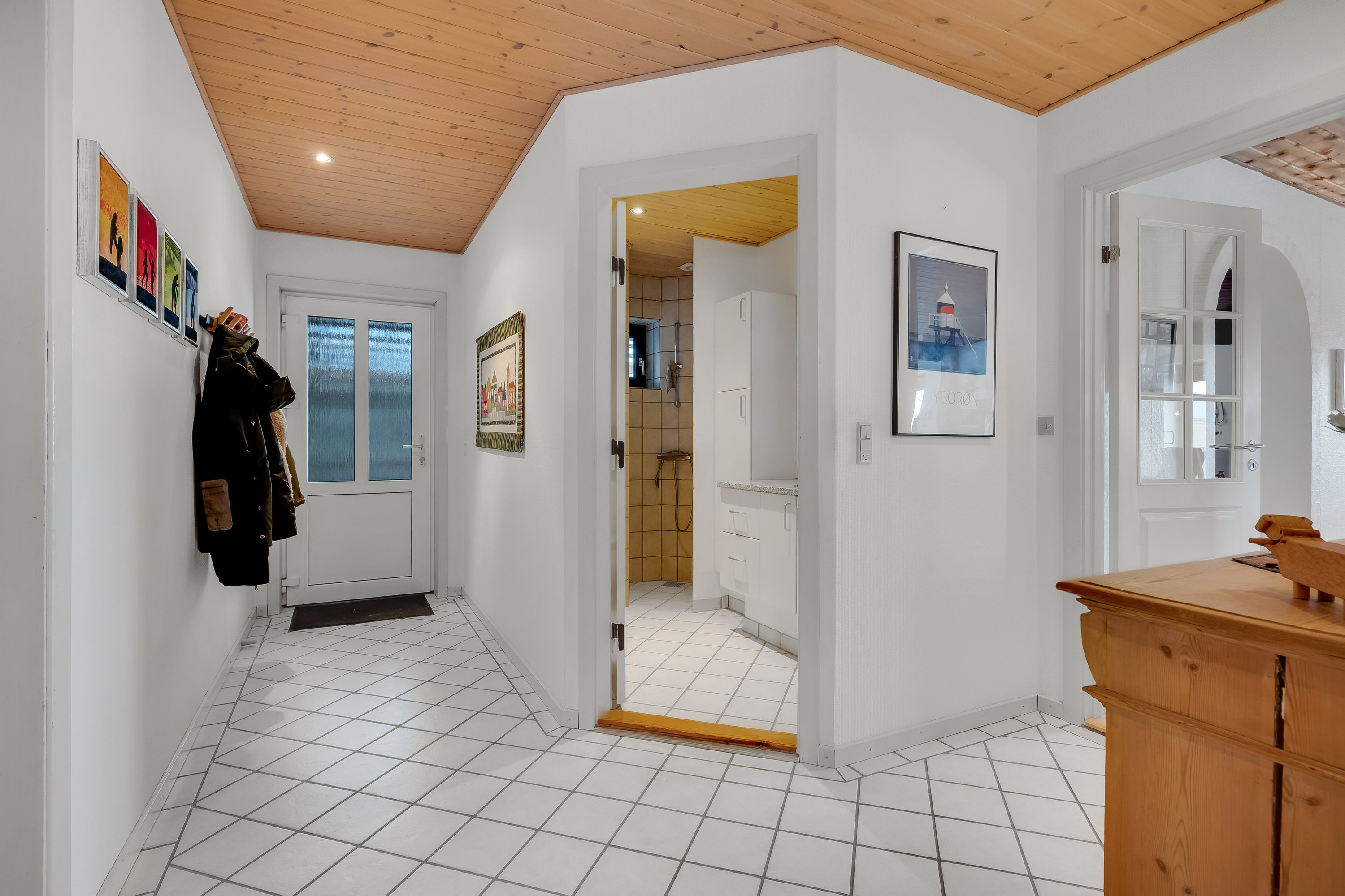 Fremhævet entré billede i fuldskærmstilstand. Billede af Baunevej 6, 6960 Hvide Sande