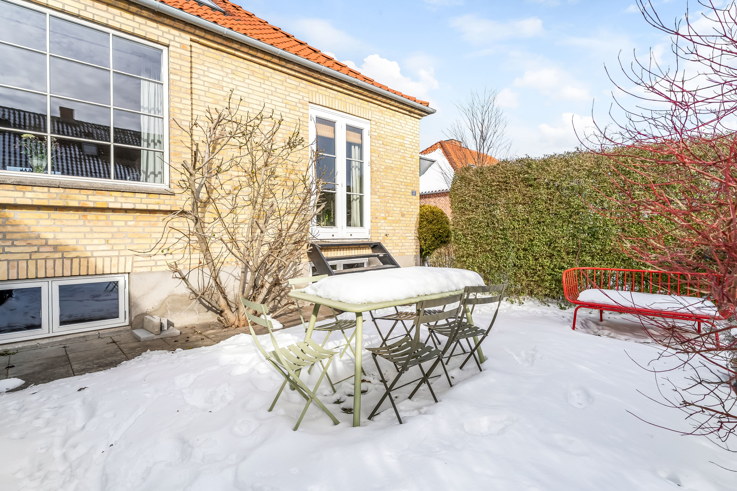 Fremhævet terrasse billede i fuldskærmstilstand. Billede af Ringerbakken 35, 2830 Virum