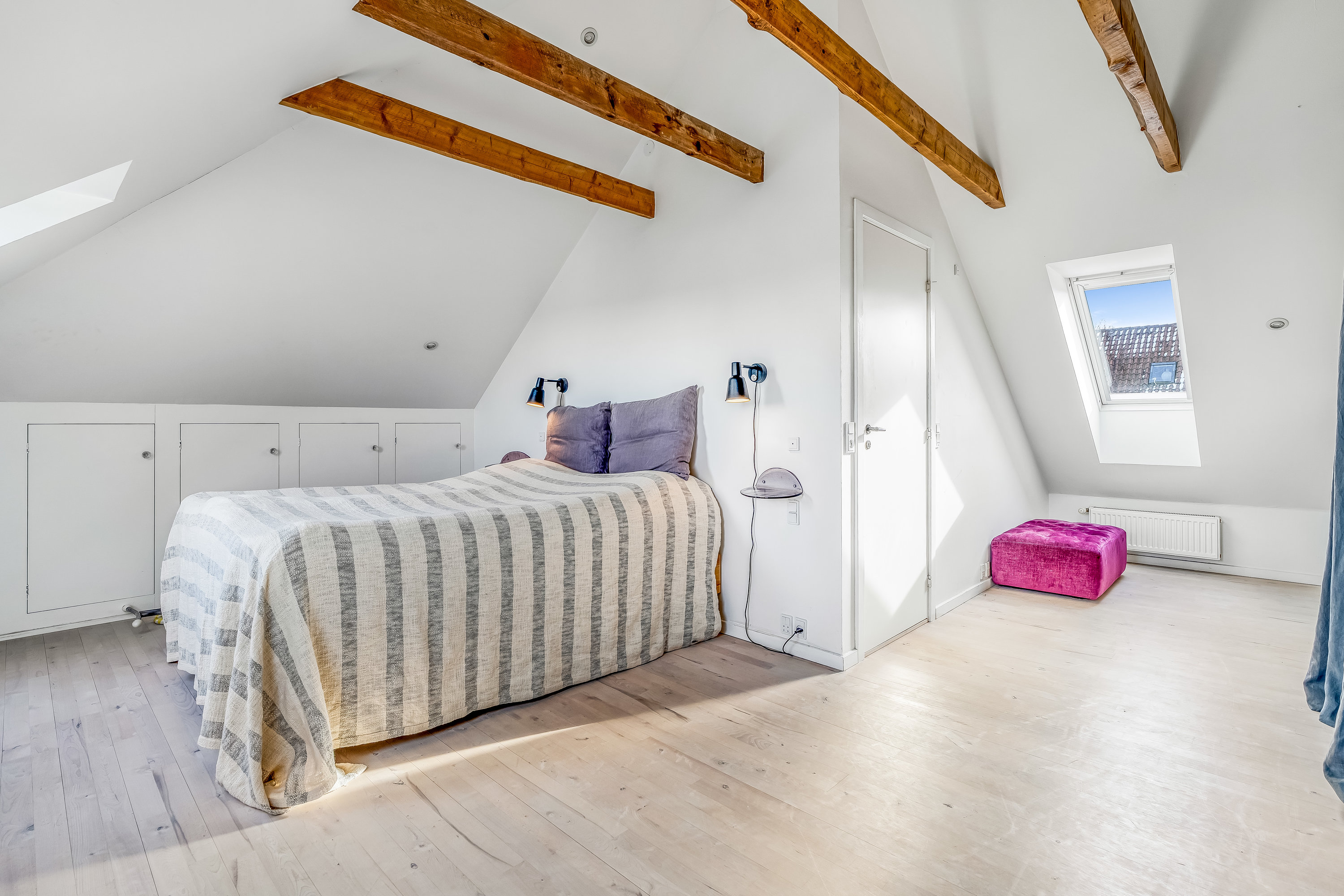 Fremhævet soveværelse billede i fuldskærmstilstand. Billede af Ringerbakken 35, 2830 Virum