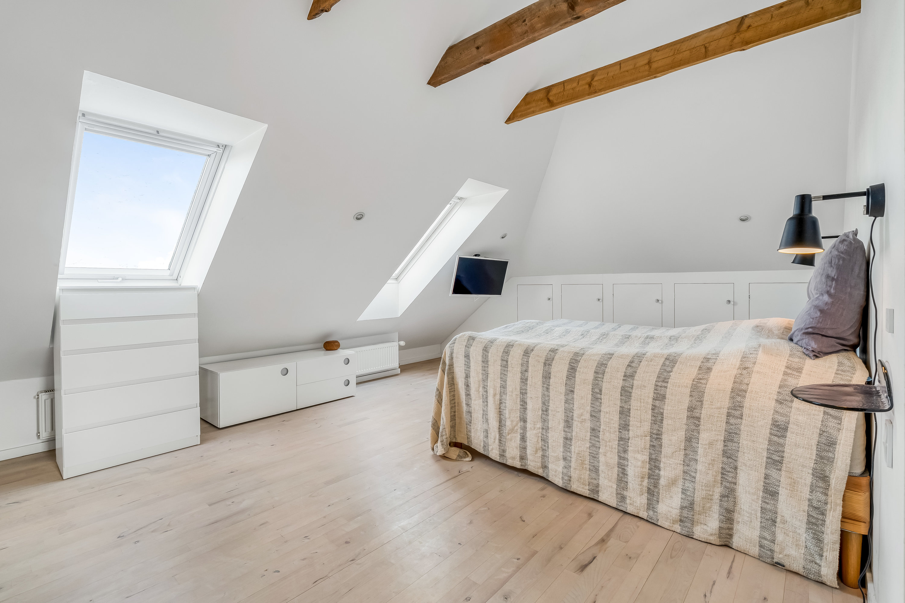 Fremhævet soveværelse billede i fuldskærmstilstand. Billede af Ringerbakken 35, 2830 Virum