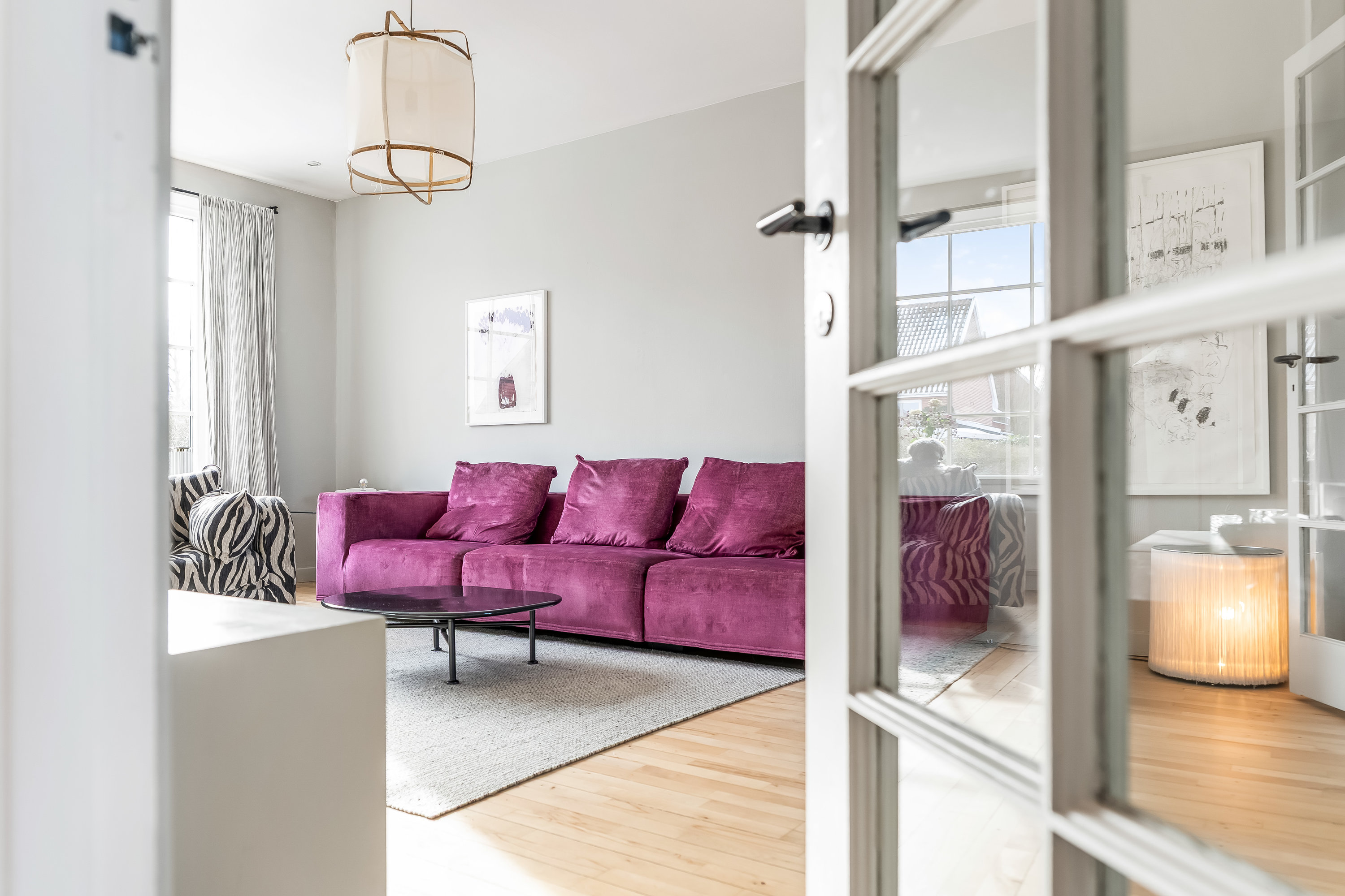 Fremhævet stue billede i fuldskærmstilstand. Billede af Ringerbakken 35, 2830 Virum