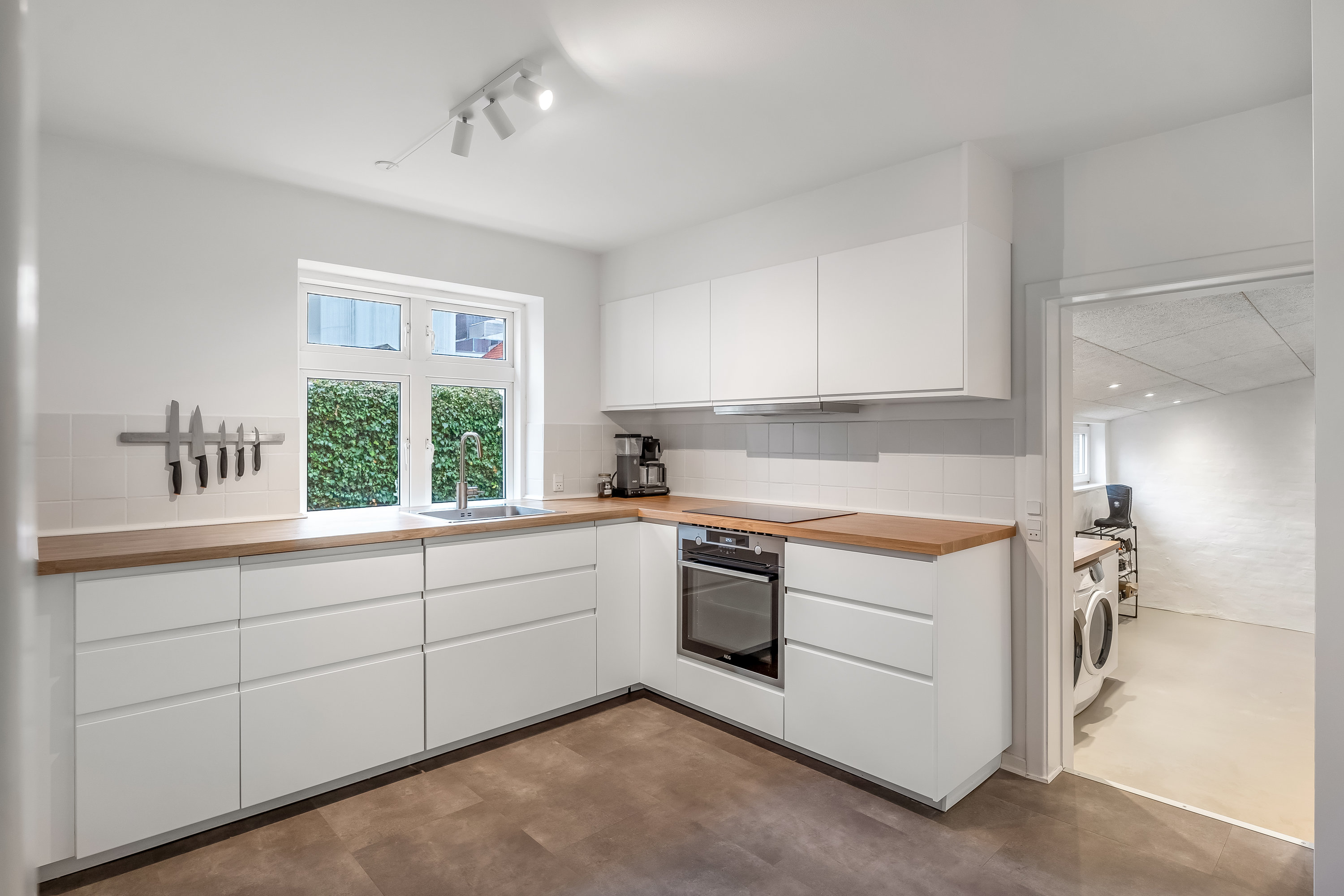 Fremhævet køkken billede i fuldskærmstilstand. Billede af Monradsgade 5, 4800 Nykøbing F