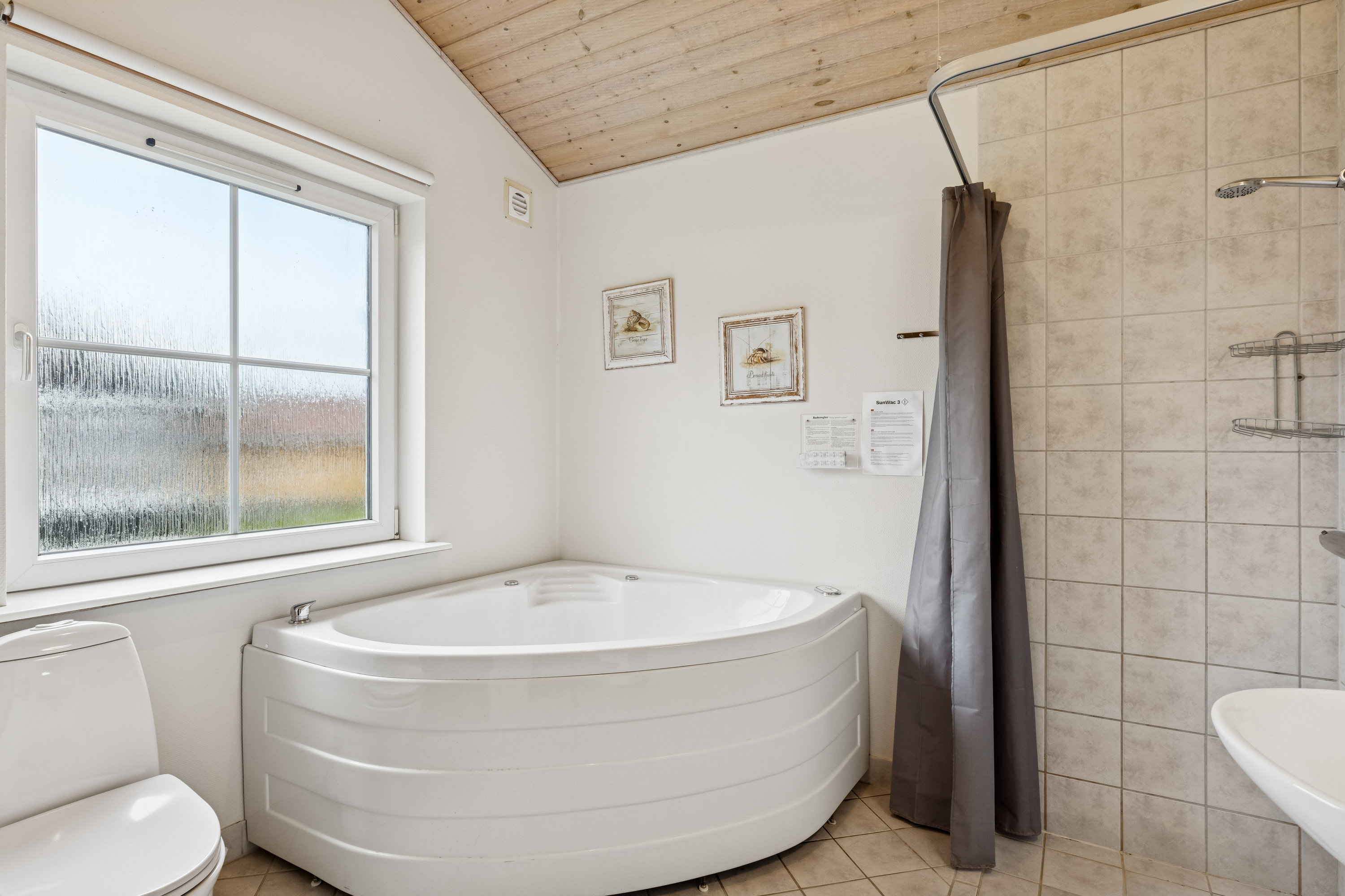 Fremhævet badeværelse billede i fuldskærmstilstand. Billede af Marina Fiskenæs Feriepark 32, 6300 Gråsten