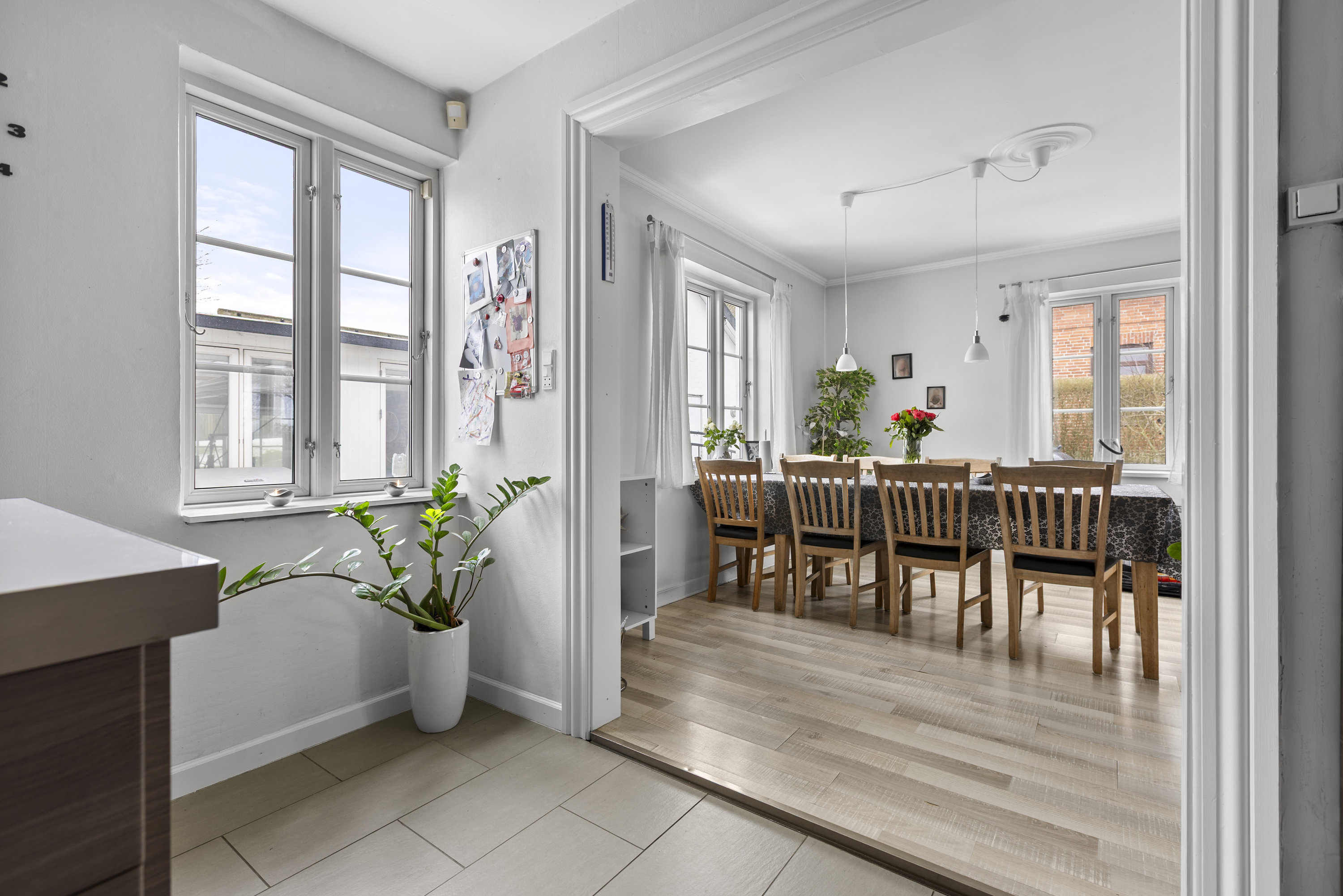 Fremhævet køkken billede i fuldskærmstilstand. Billede af Sandbyvej 62, Sandby, 4171 Glumsø