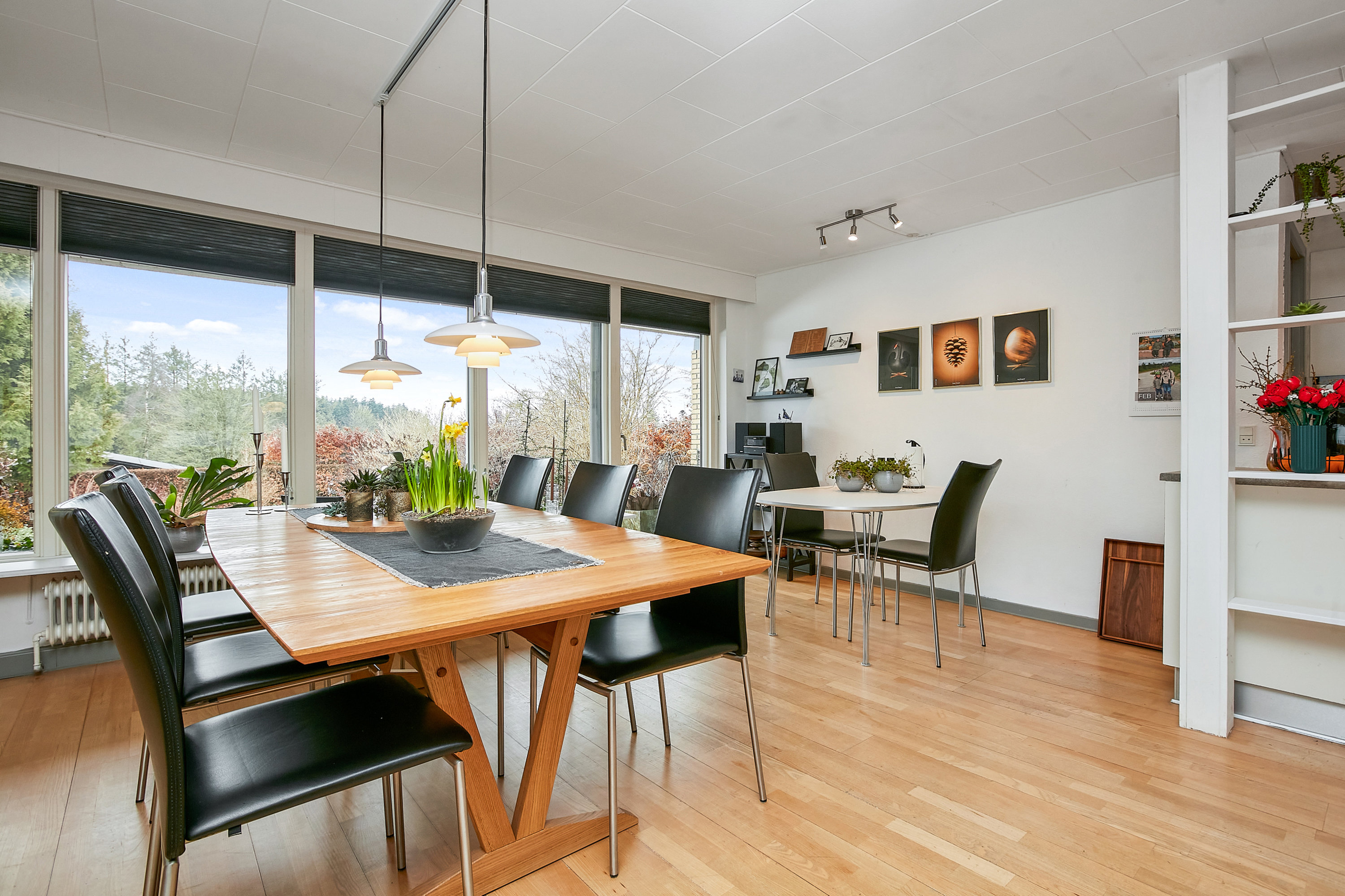 Fremhævet stue billede i fuldskærmstilstand. Billede af Søndervænget 73, 8732 Hovedgård