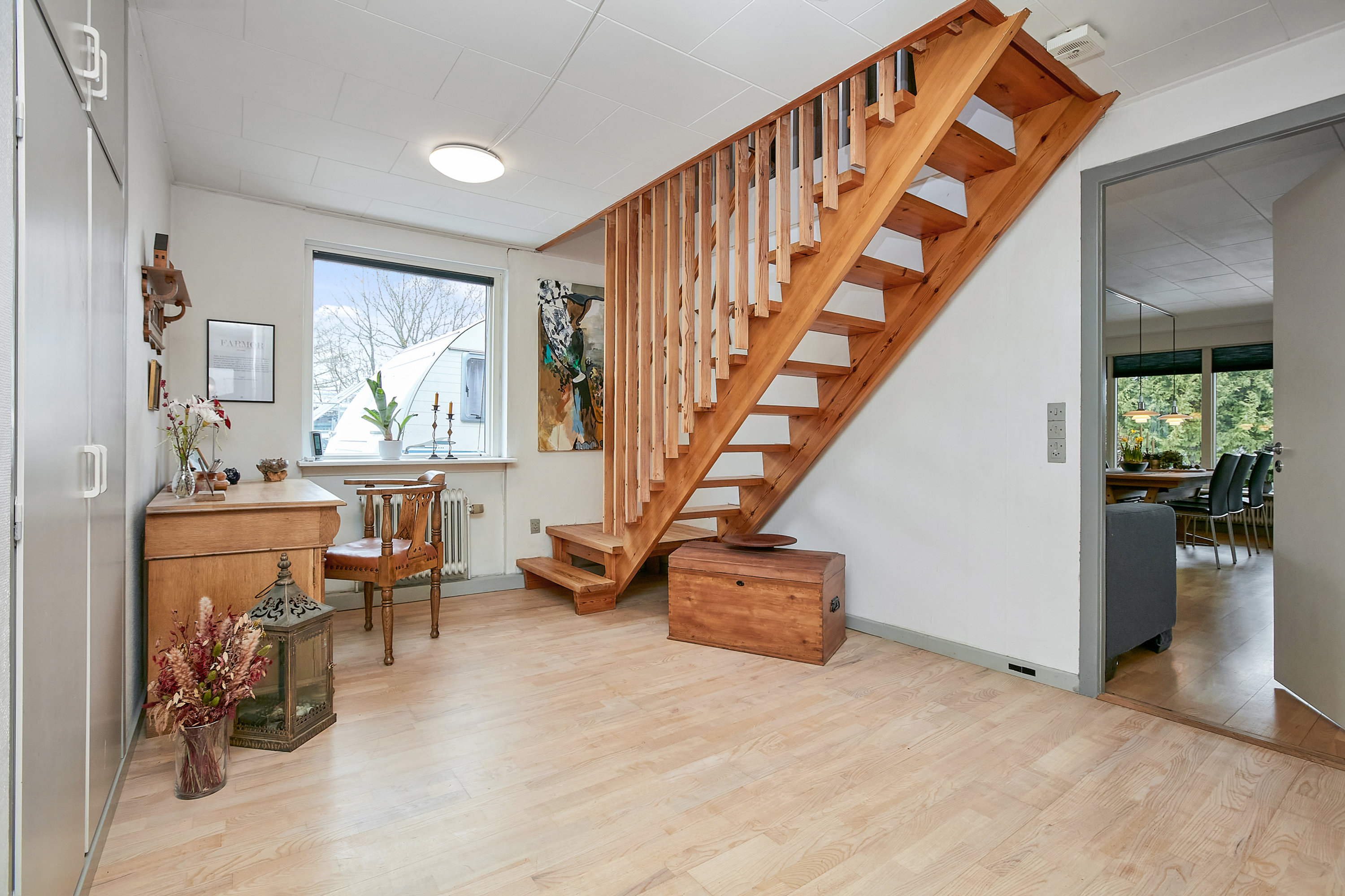 Fremhævet mellemgang  billede i fuldskærmstilstand. Billede af Søndervænget 73, 8732 Hovedgård