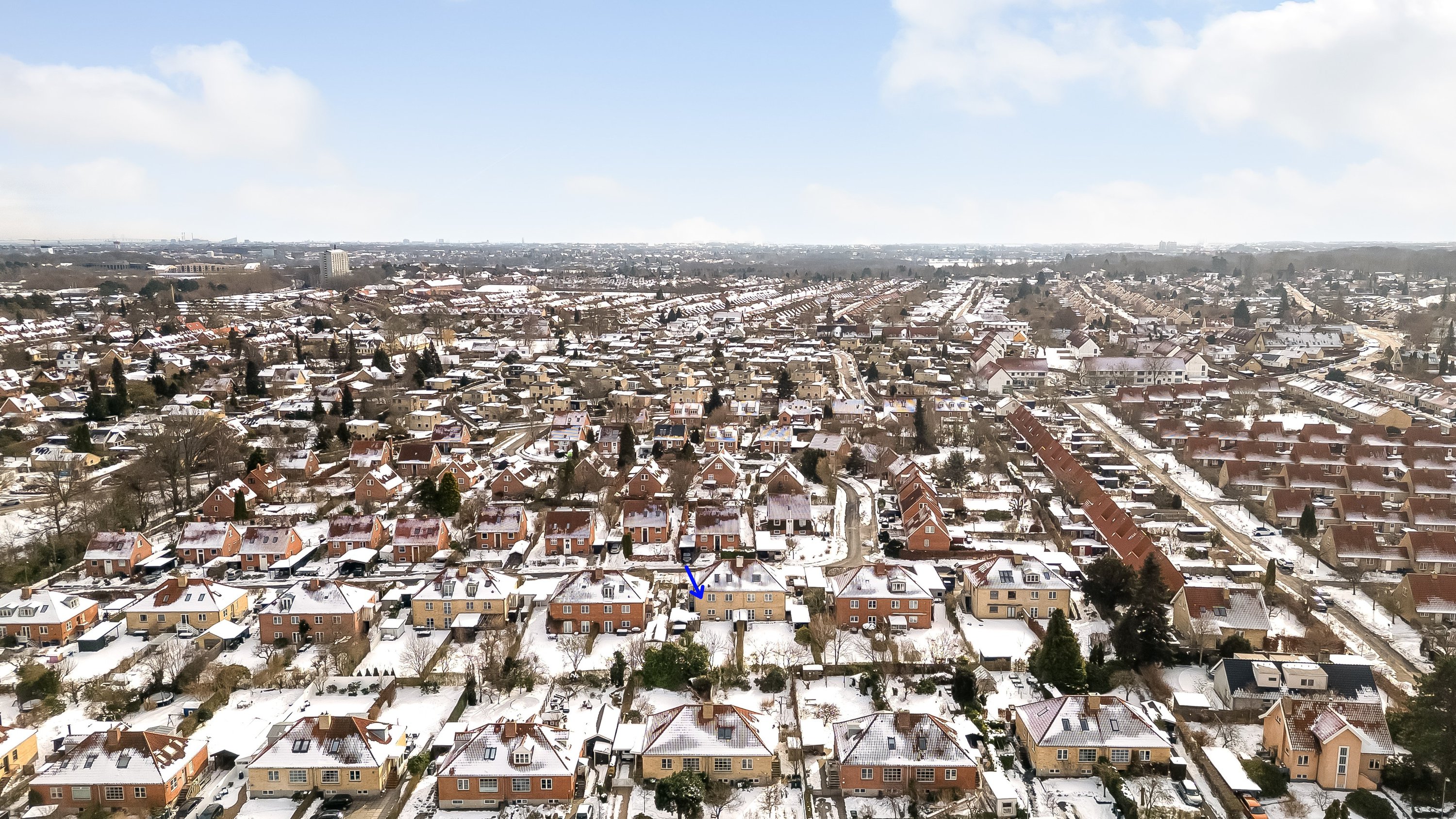 Fremhævet luftfoto billede i fuldskærmstilstand. Billede af Ringerbakken 35, 2830 Virum