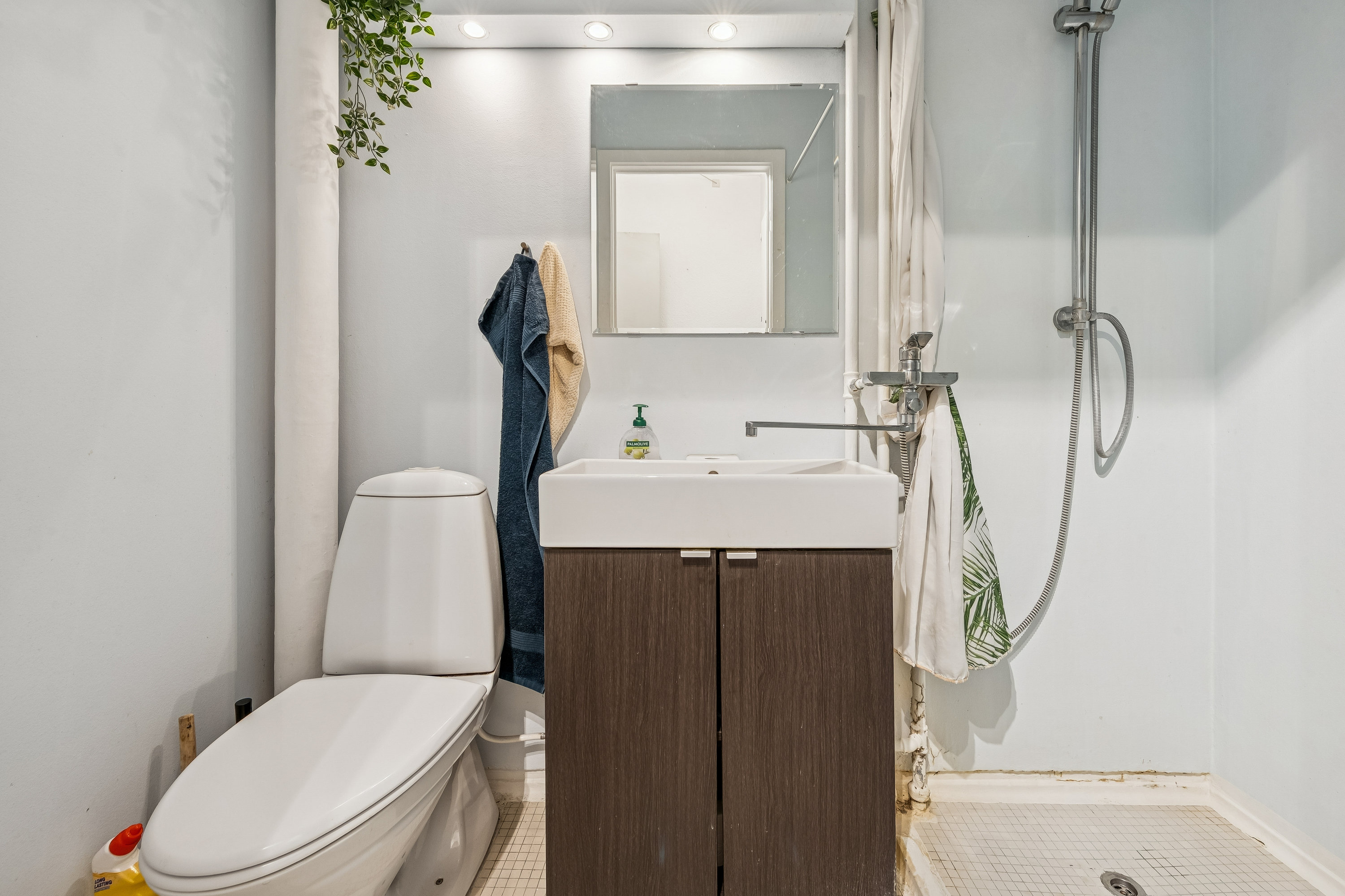 Fremhævet badeværelse billede i fuldskærmstilstand. Billede af Eremitageparken 329, st.. b., 2800 Kongens Lyngby