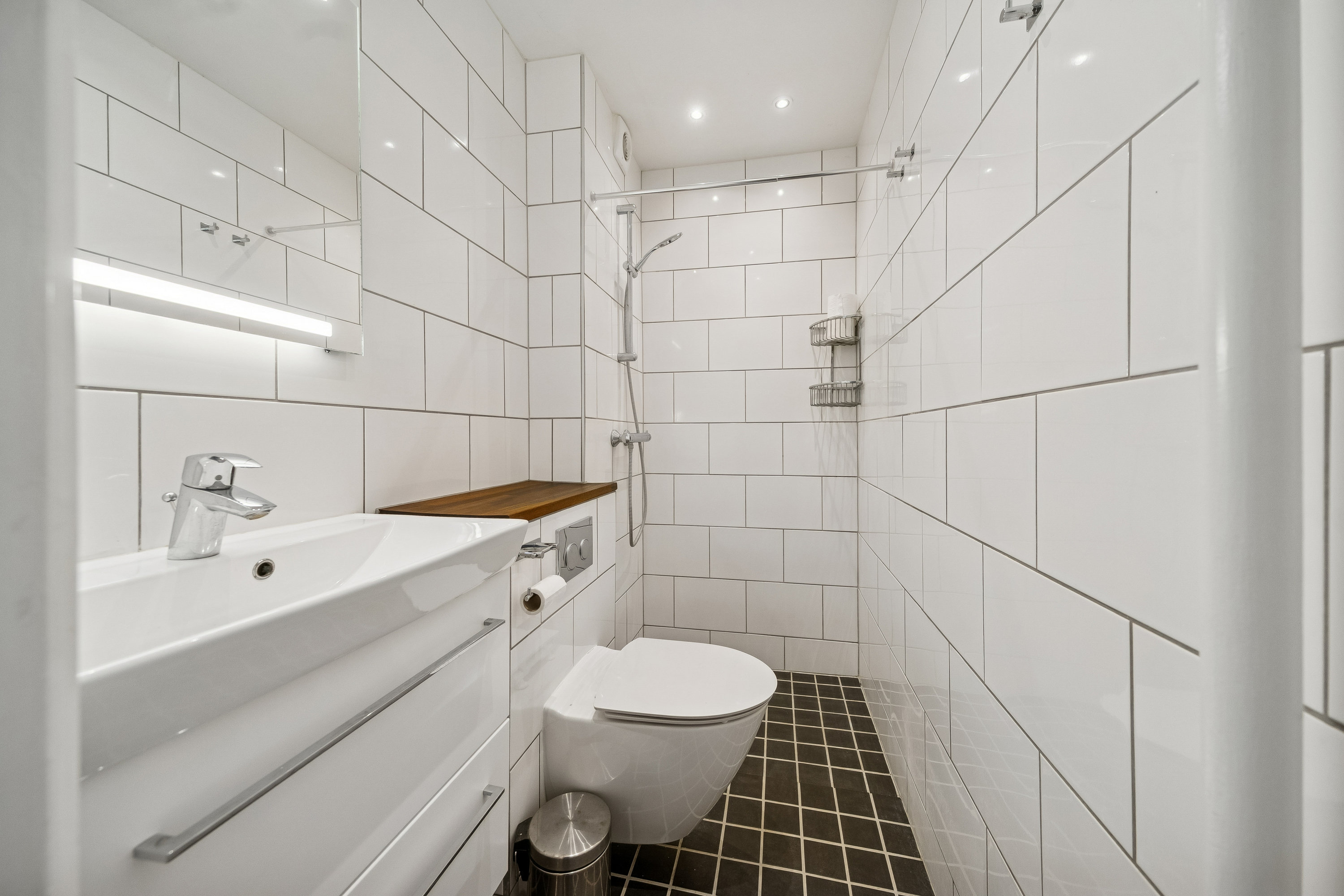 Fremhævet badeværelse billede i fuldskærmstilstand. Billede af Skjoldagervej 80, 2. th., 2820 Gentofte